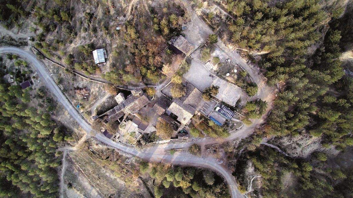 Fotografía de la muestra "Pueblos recuperados en el Alto Aragón" de Sixto Marín. 