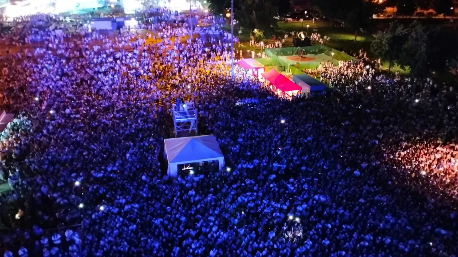 Espectacular imagen del concierto de Abraham Mateo. Foto Álvaro Calvo