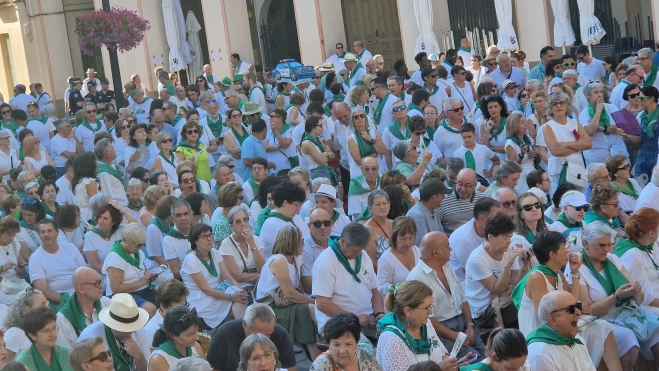 Homenaje a Macu y Toño de El Encanto del Barrio. Foto Myriam Martínez Homenaje a Macu y Toño de El Encanto del Barrio. Foto Myriam Martínez
