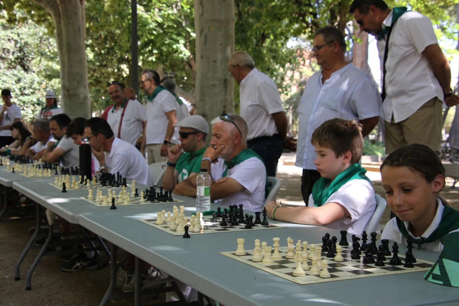 Imagen de las Simultáneas de Ajedrez de San Lorenzo. Foto: Carlos Neofato