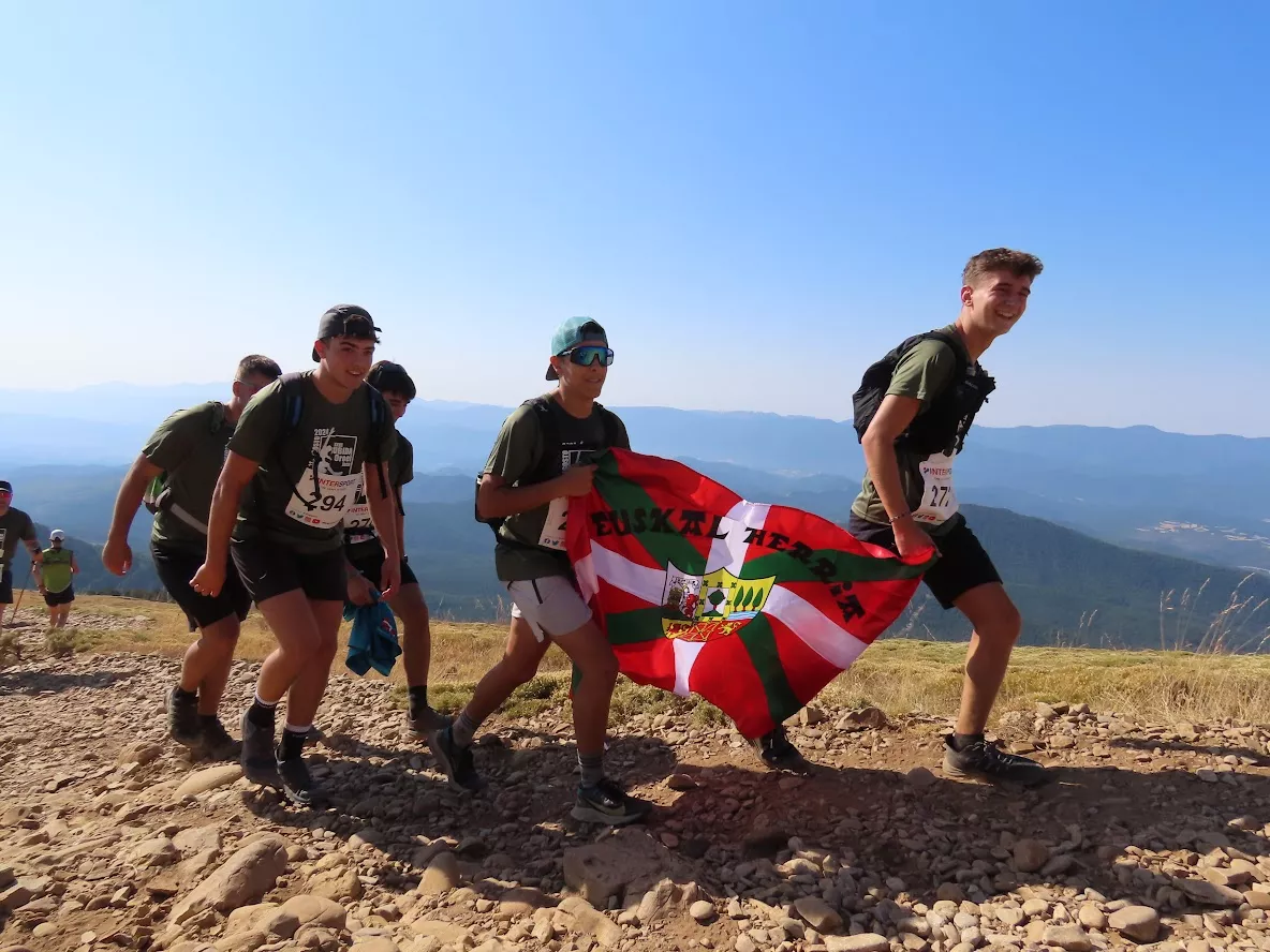 Subida a Oroel. Foto Ramón Ferrer 