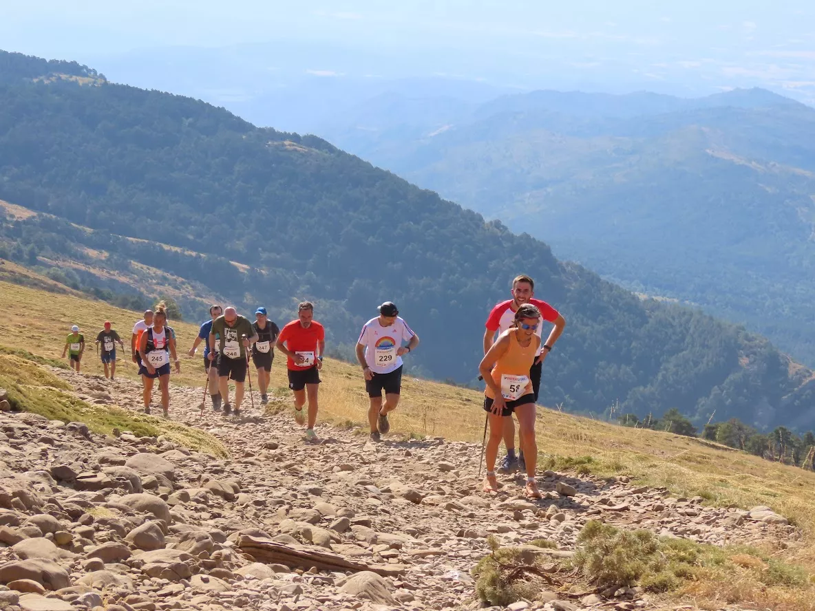 Subida a Oroel. Foto Ramón Ferrer