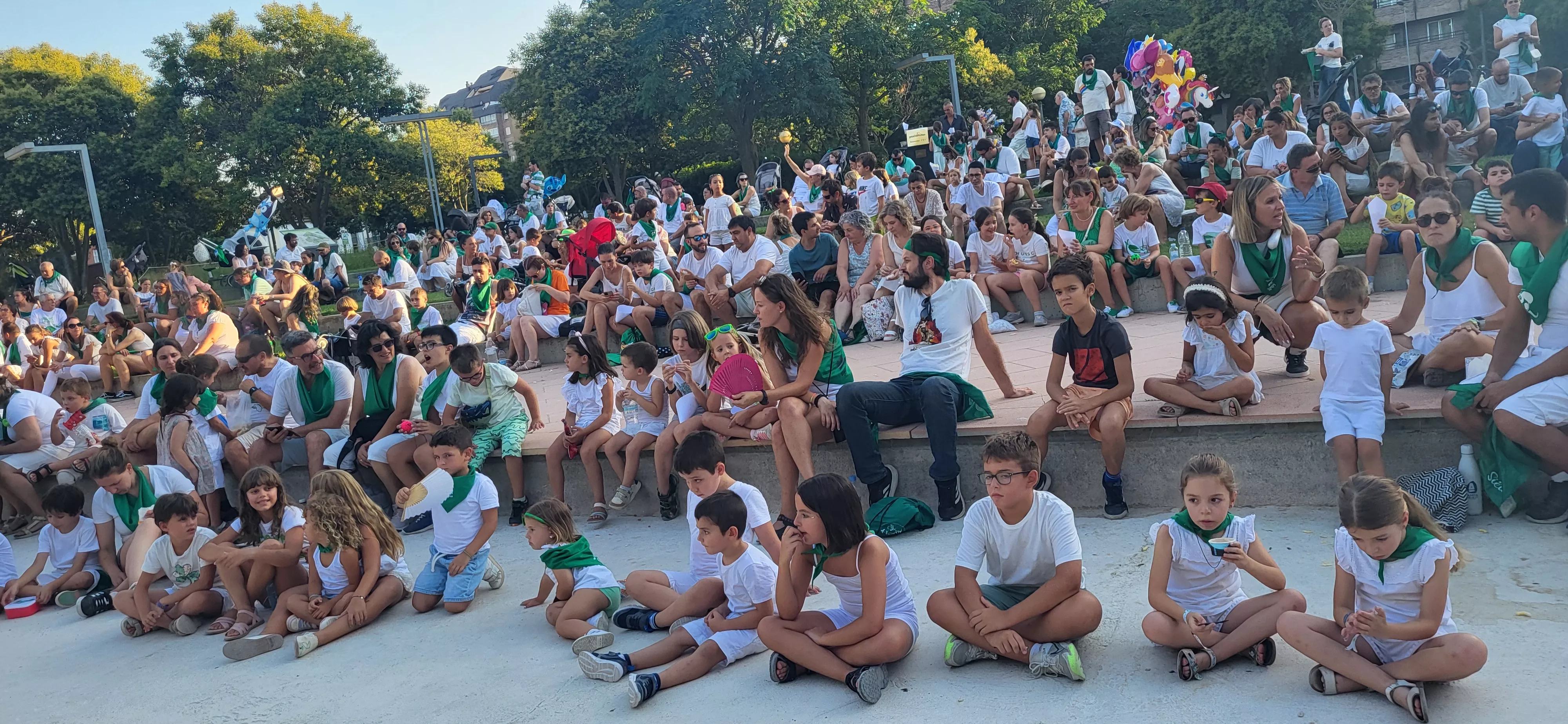 Actuación del Capitán Spriki dentro de las fiestas de San Lorenzo de Huesca. Foto Mercedes Manterola