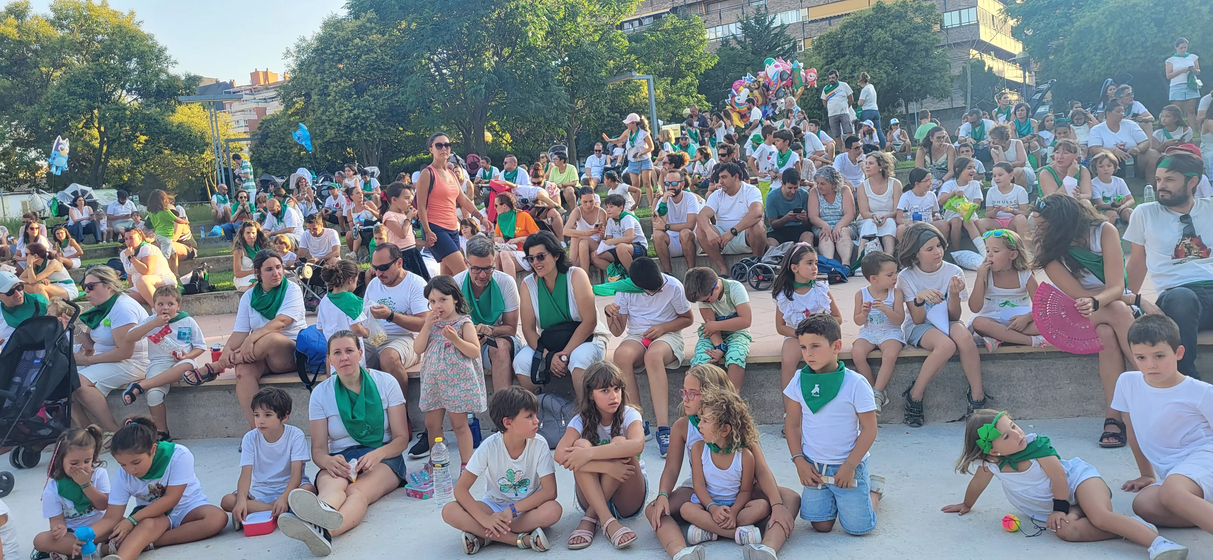 Actuación del Capitán Spriki dentro de las fiestas de San Lorenzo de Huesca. Foto Mercedes Manterola