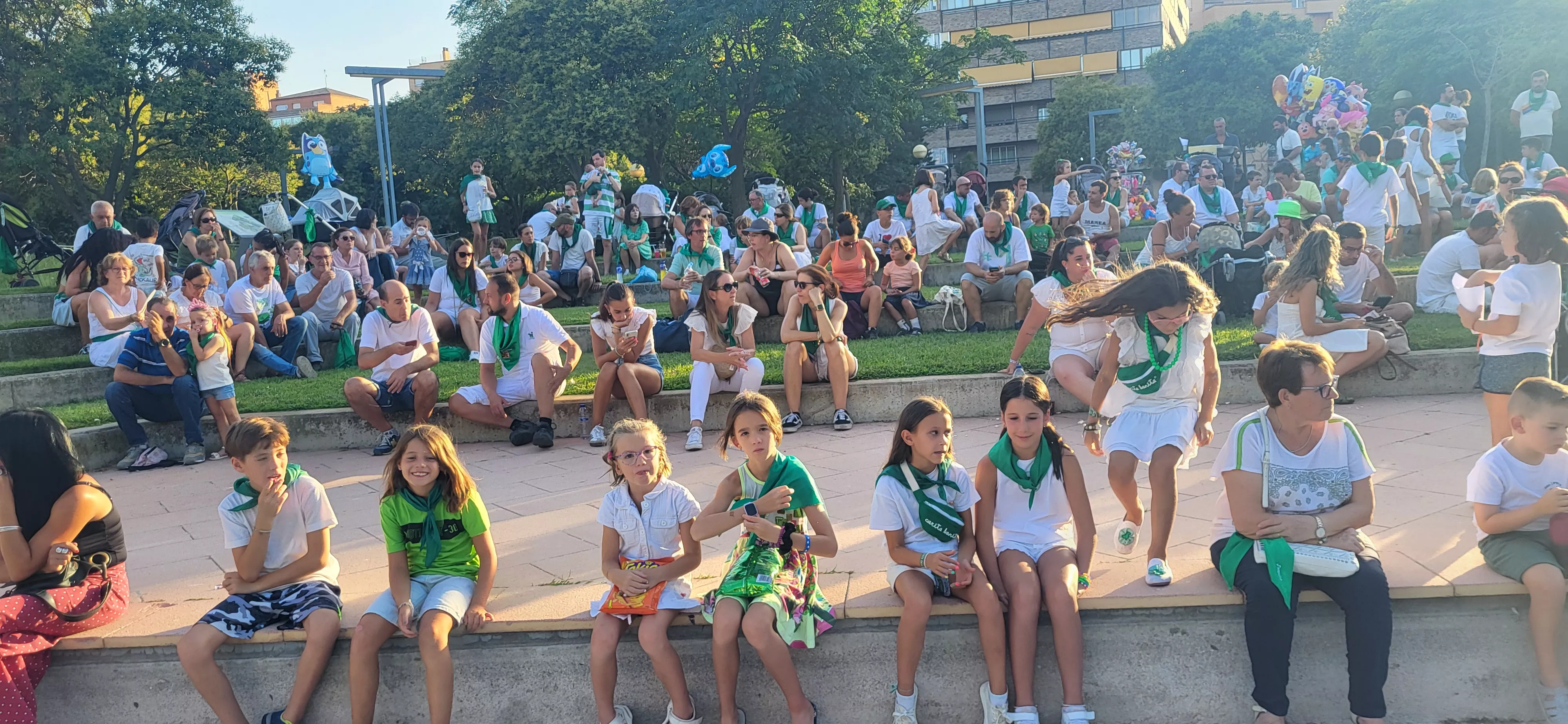 Actuación del Capitán Spriki dentro de las fiestas de San Lorenzo de Huesca. Foto Mercedes Manterola