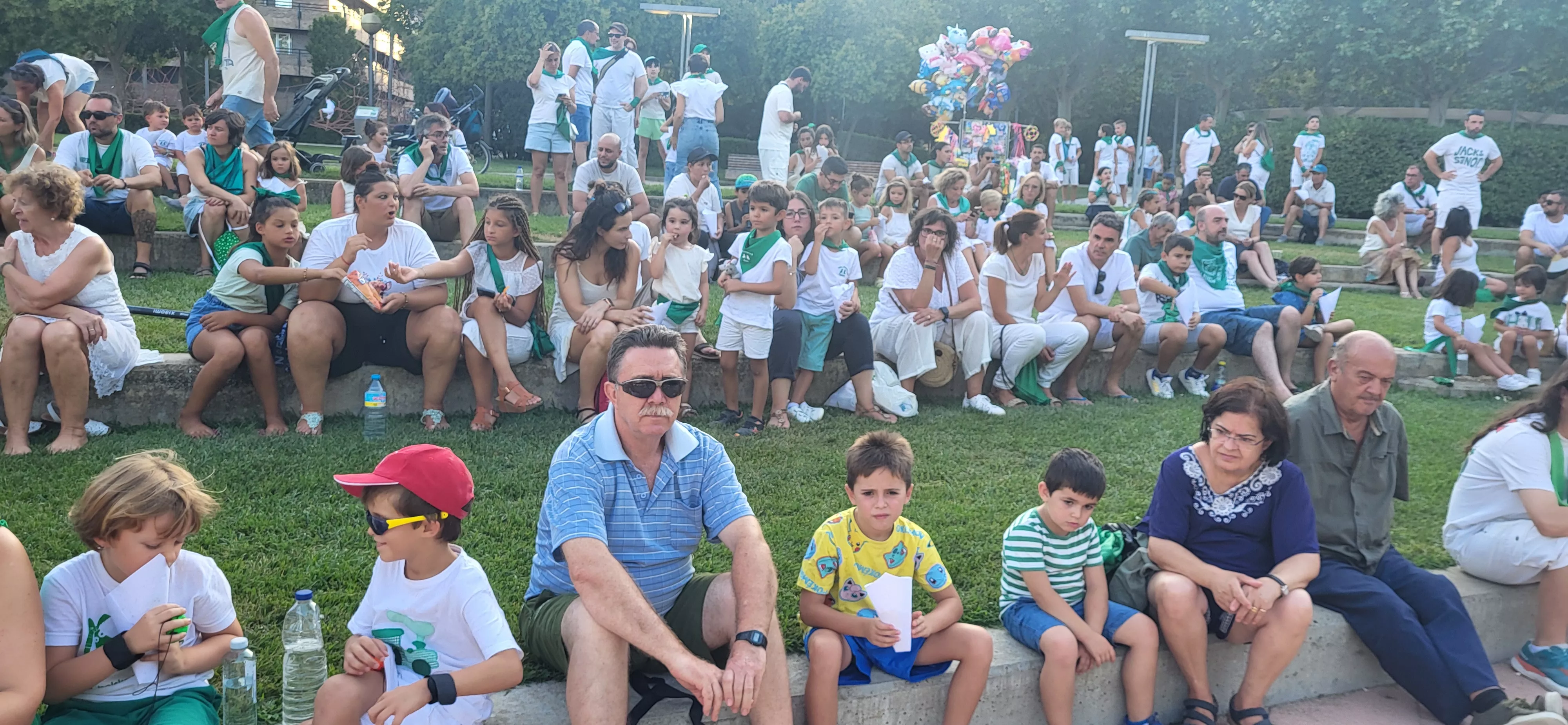 Actuación del Capitán Spriki dentro de las fiestas de San Lorenzo de Huesca. Foto Mercedes Manterola
