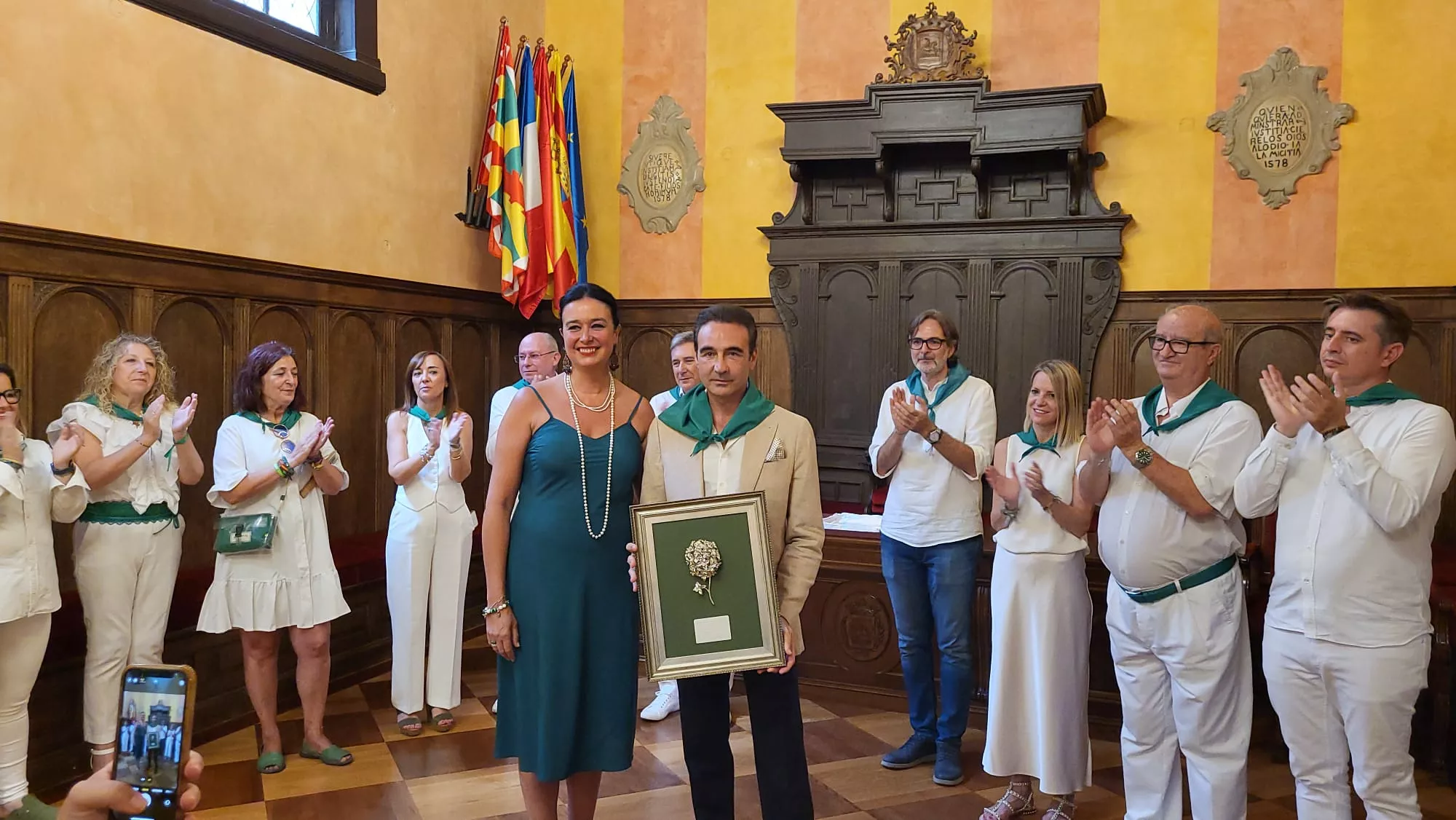 Imágenes del homenaje a Enrique Ponce en el Ayuntamiento de Huesca. Foto: Adrián Mora