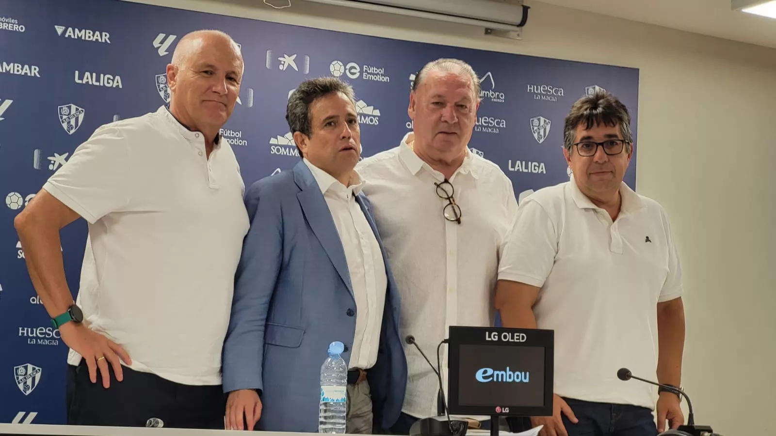 Cuco Lanau, Manuel Ollé, Agustín Lasaosa y Javier Cruz en la rueda de prensa de anuncio de la llegada del préstamo de los grupos Costa y Arqa.