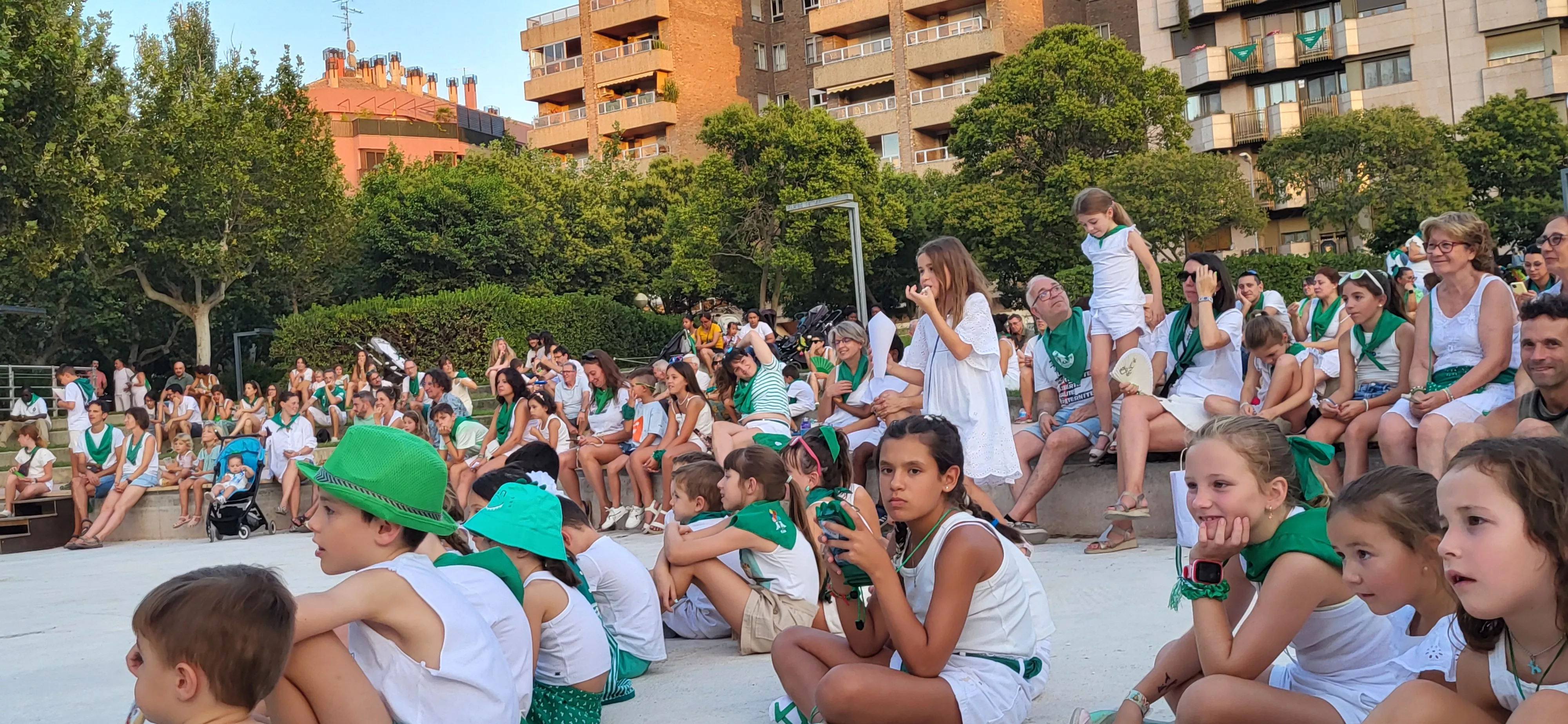 Actuación del Capitán Spriki dentro de las fiestas de San Lorenzo de Huesca. Foto Mercedes Manterola
