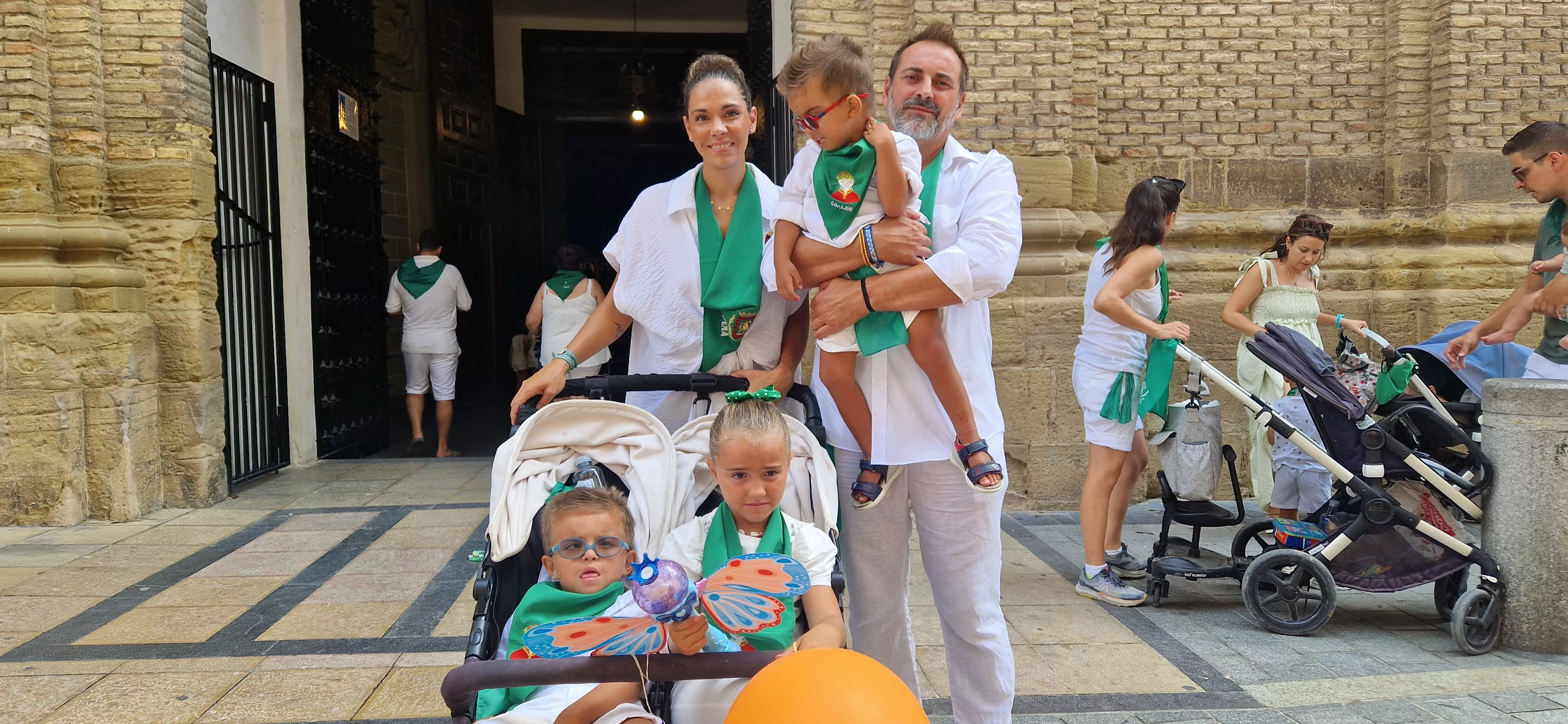  Presentación de niños y niñas a San Lorenzo. Foto Myriam Martínez 
