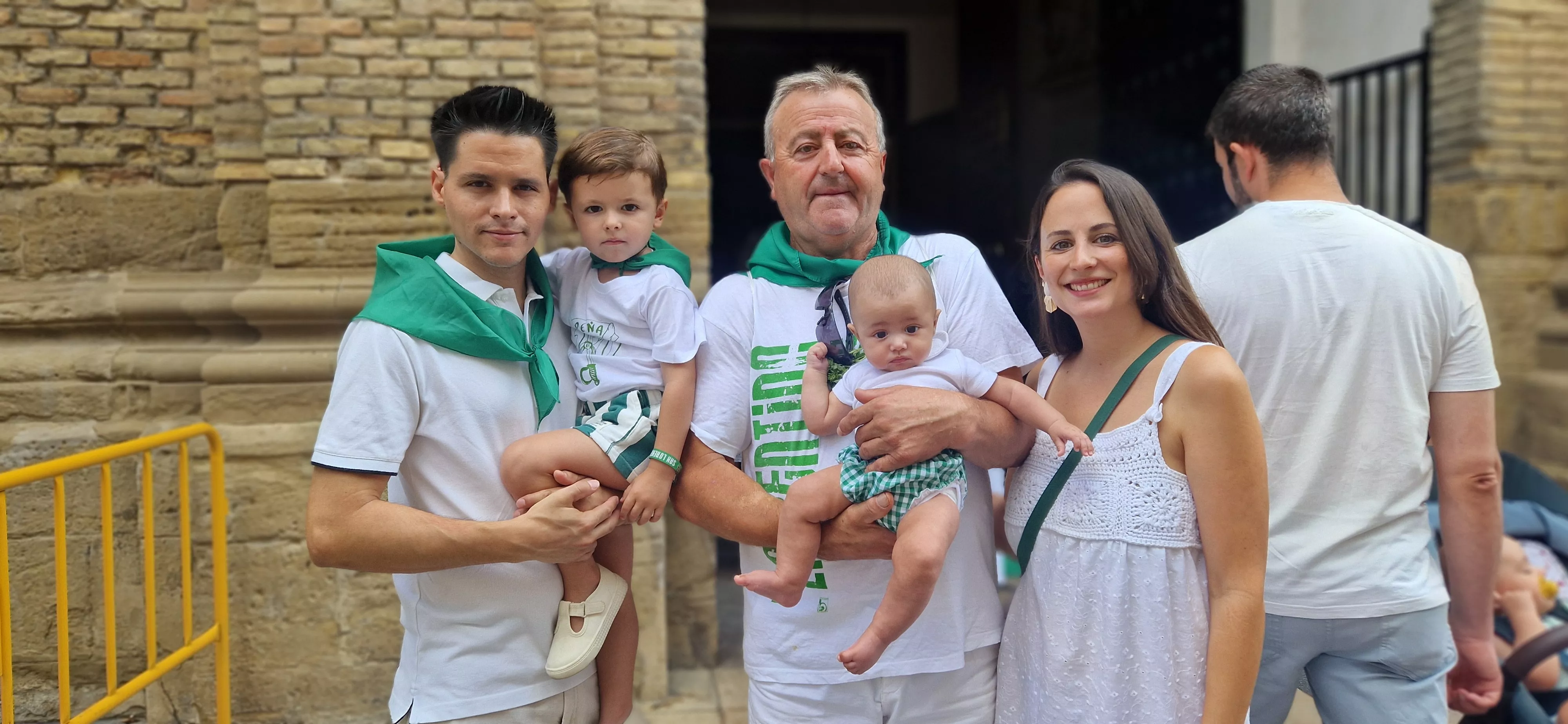  Presentación de niños y niñas a San Lorenzo. Foto Myriam Martínez 