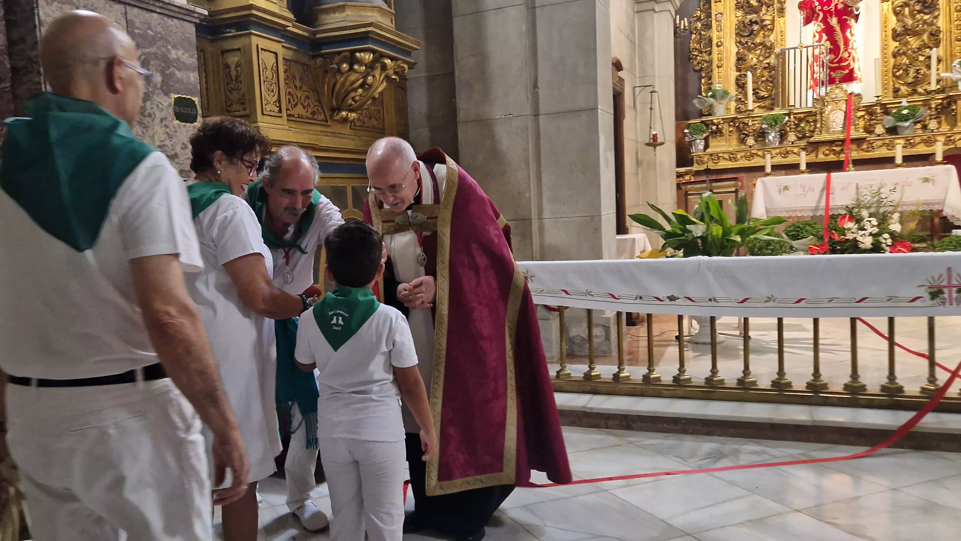  Presentación de niños y niñas a San Lorenzo. Foto Myriam Martínez 