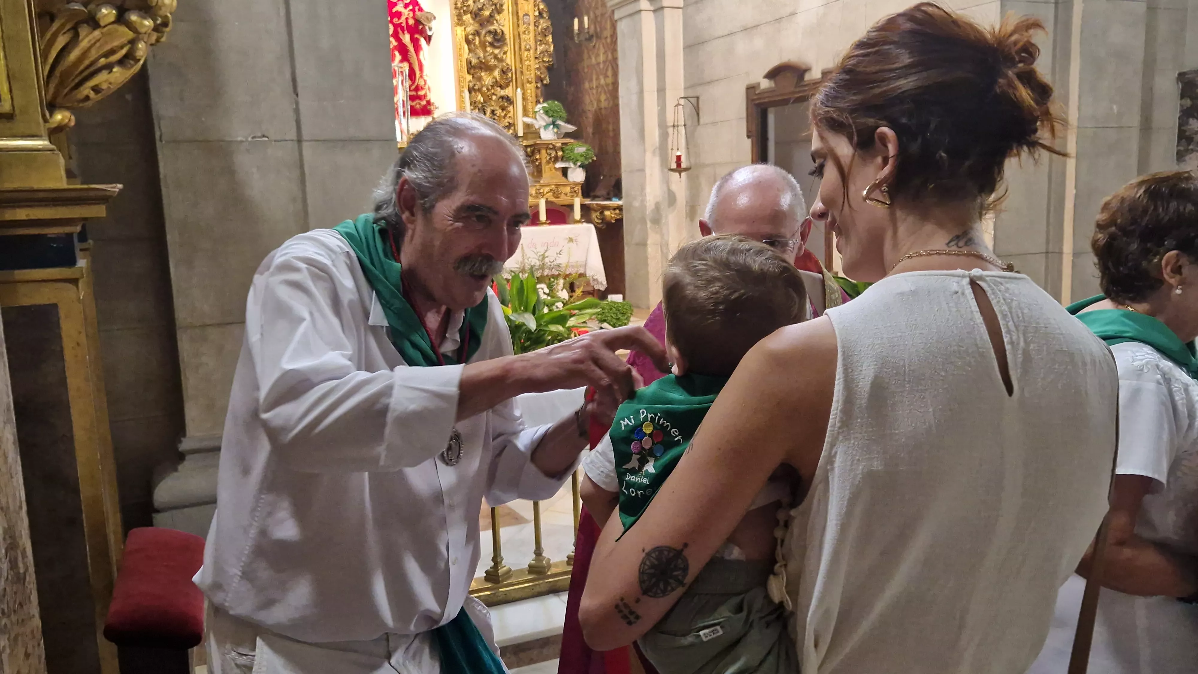  Presentación de niños y niñas a San Lorenzo. Foto Myriam Martínez 
