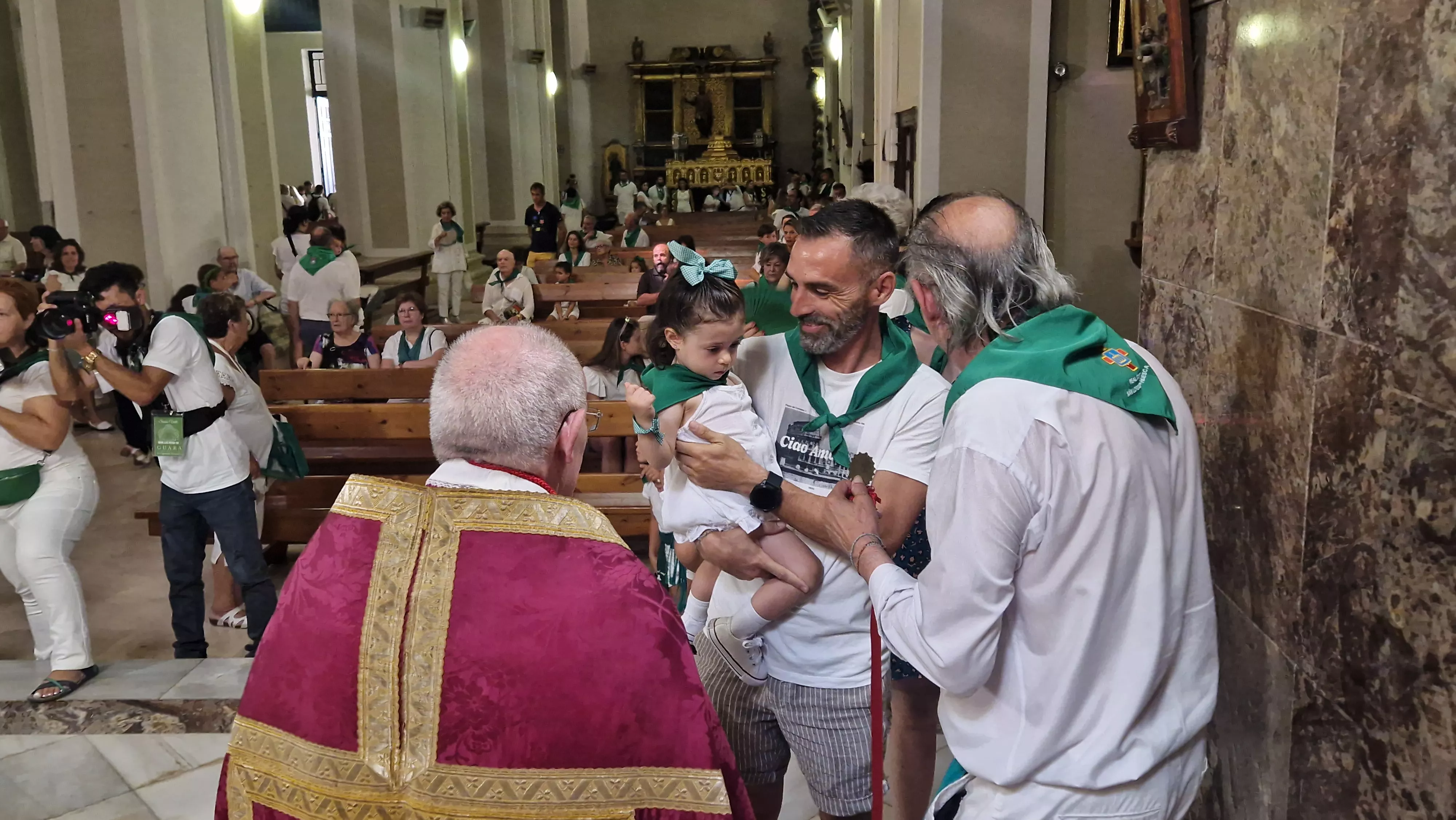  Presentación de niños y niñas a San Lorenzo. Foto Myriam Martínez 
