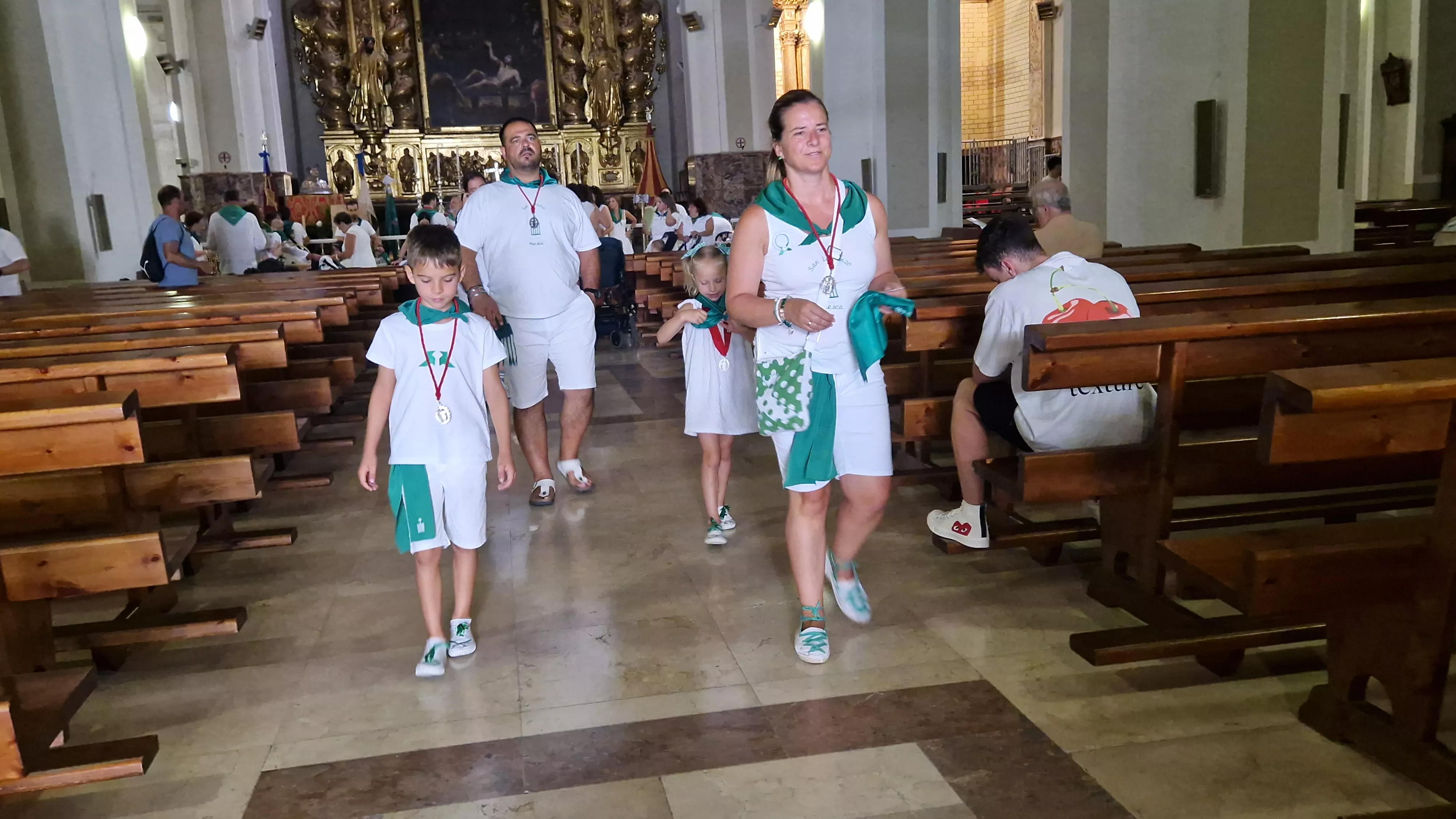  Presentación de niños y niñas a San Lorenzo. Foto Myriam Martínez 