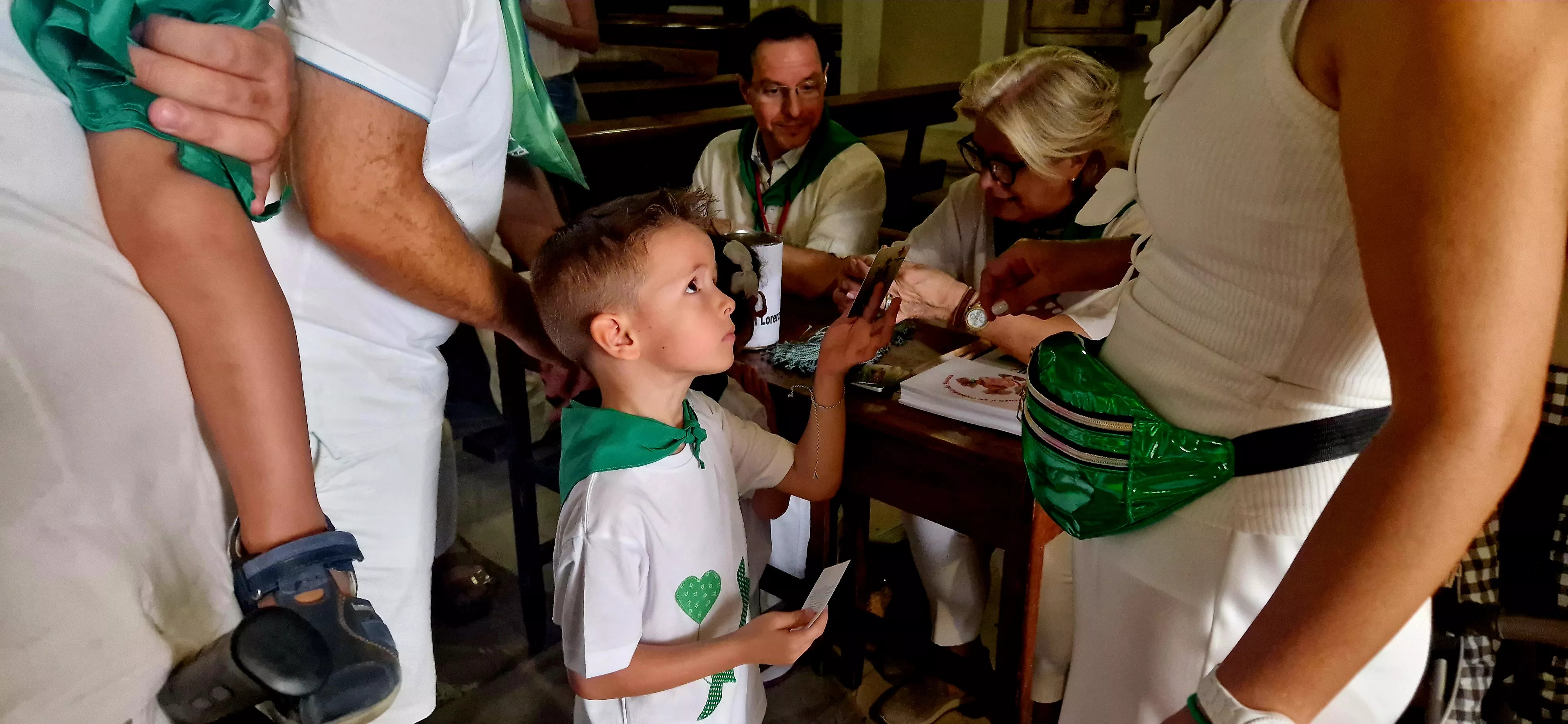  Presentación de niños y niñas a San Lorenzo. Foto Myriam Martínez 