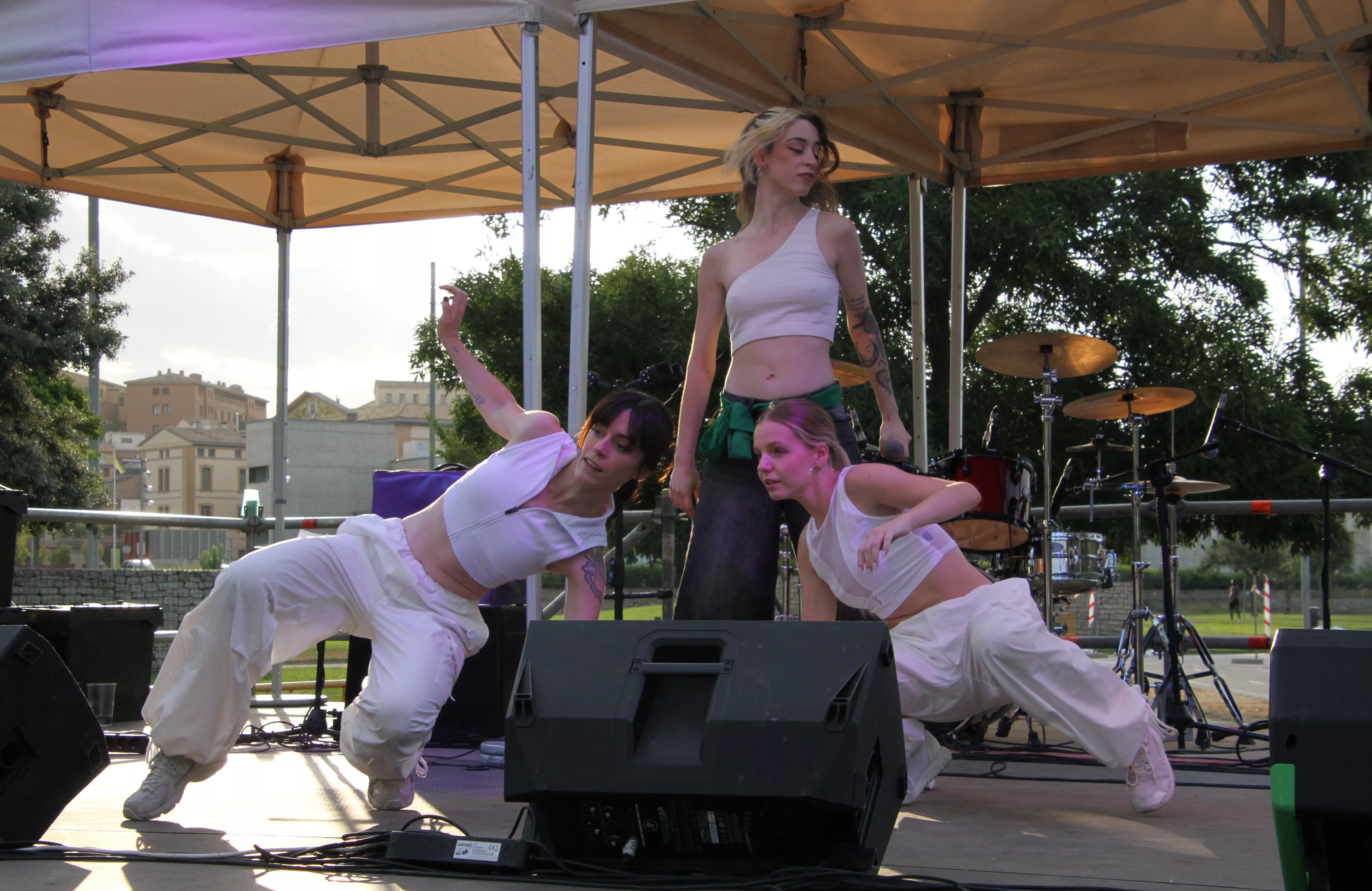 Actuación de Lassi.0 en el Reberde Fest. Foto Carlos Neofato 