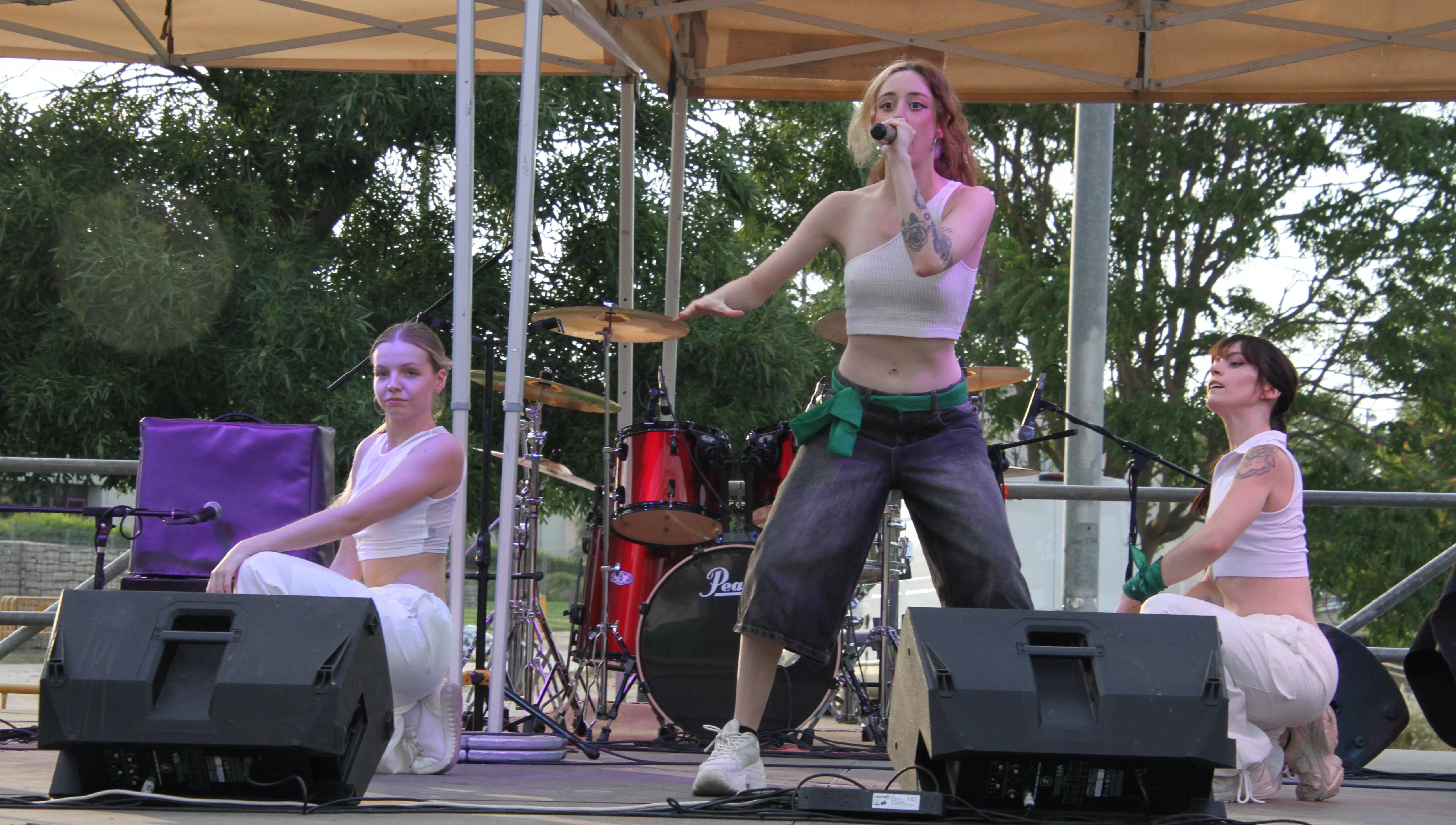 Actuación de Lassi.0 en el Reberde Fest. Foto Carlos Neofato 