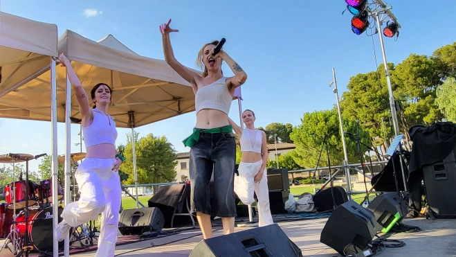 Actuación de Lassi.0 en el Reberde Fest. Foto Mercedes Manterola Actuación de Lassi.0 en el Reberde Fest. Foto Mercedes Manterola