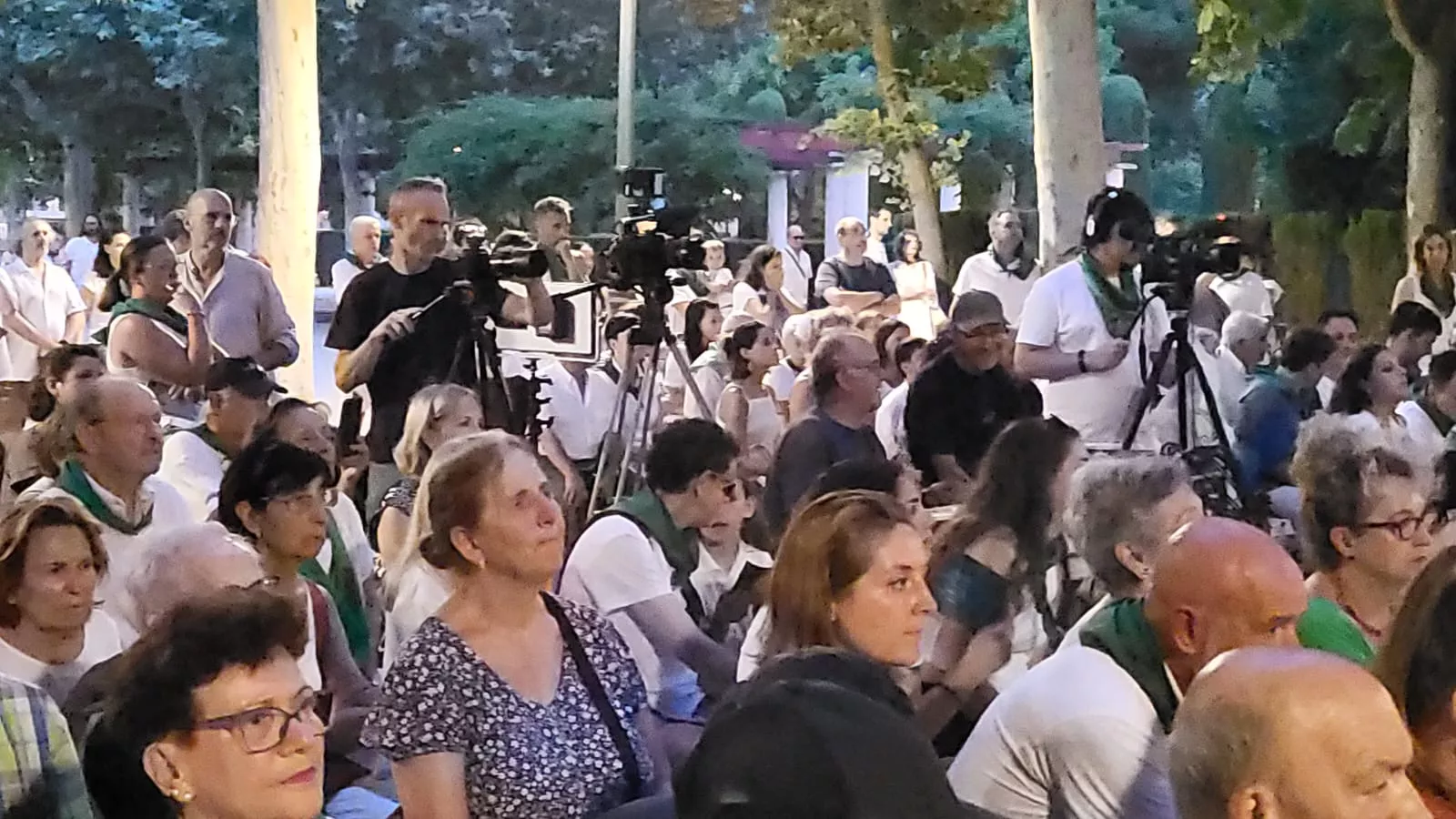 Actuación del Grupo San Lorenzo en el parque Miguel Servet
