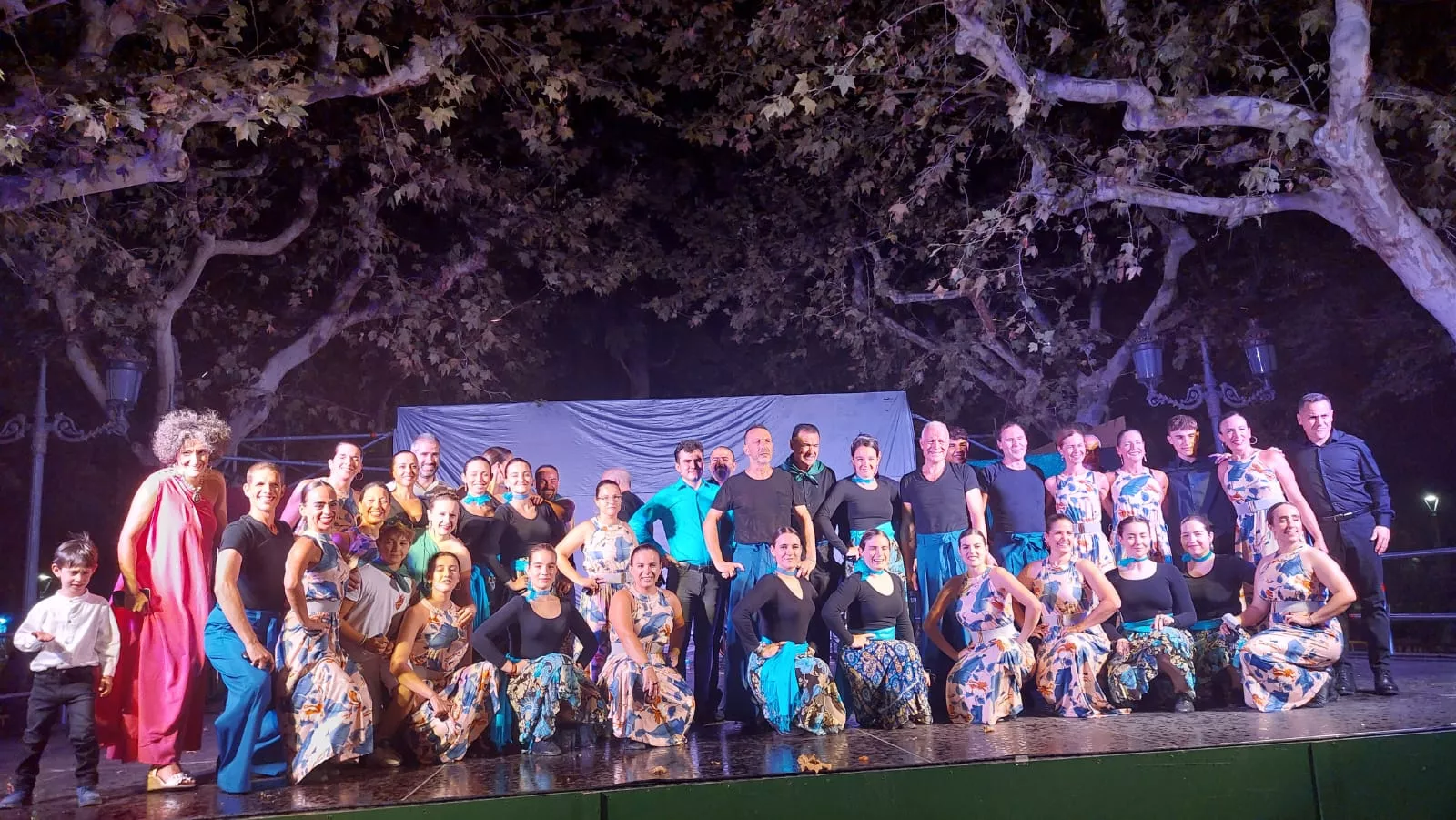 Actuación del Grupo San Lorenzo en el parque Miguel Servet