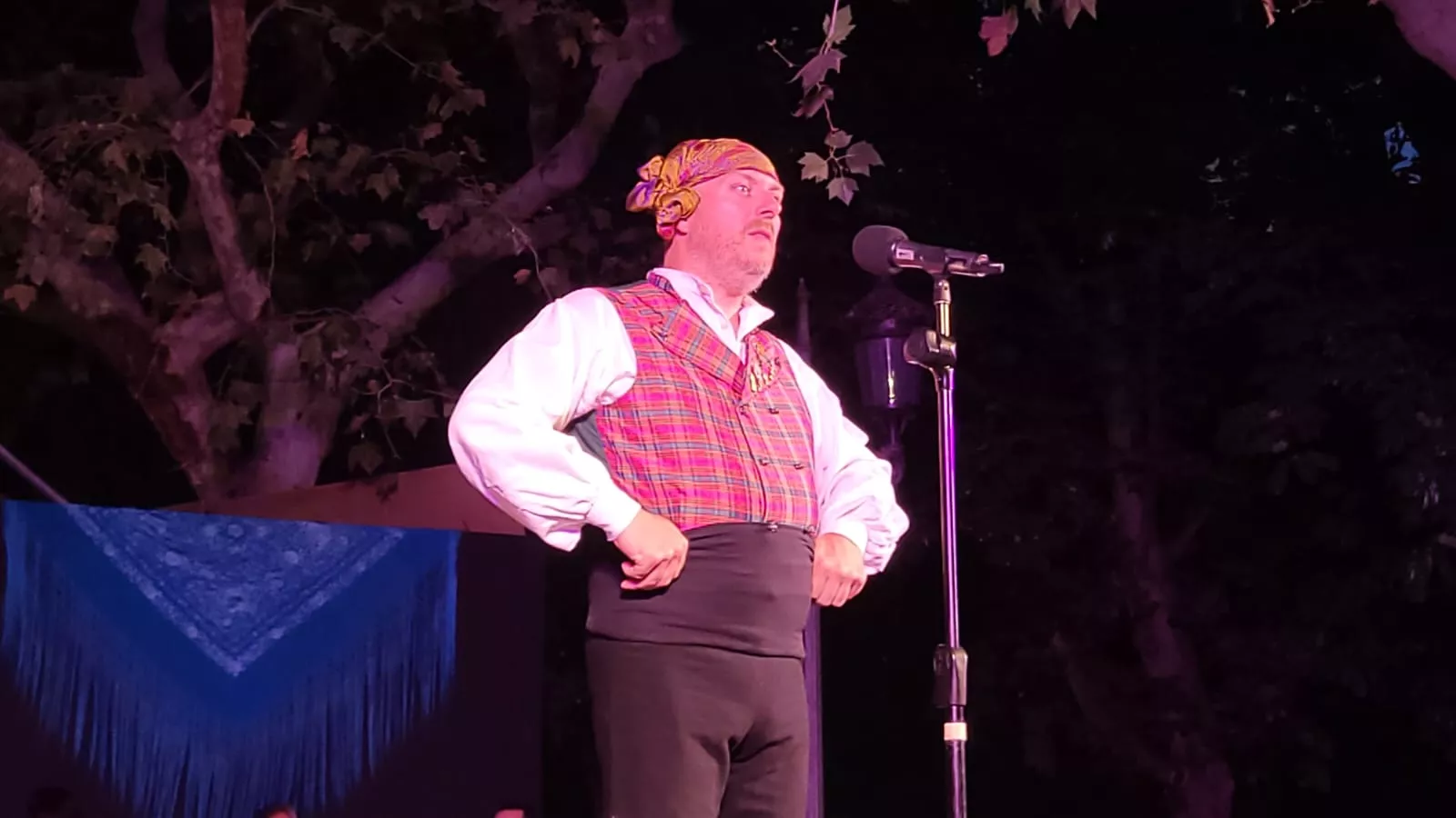 Actuación del Grupo San Lorenzo en el parque Miguel Servet