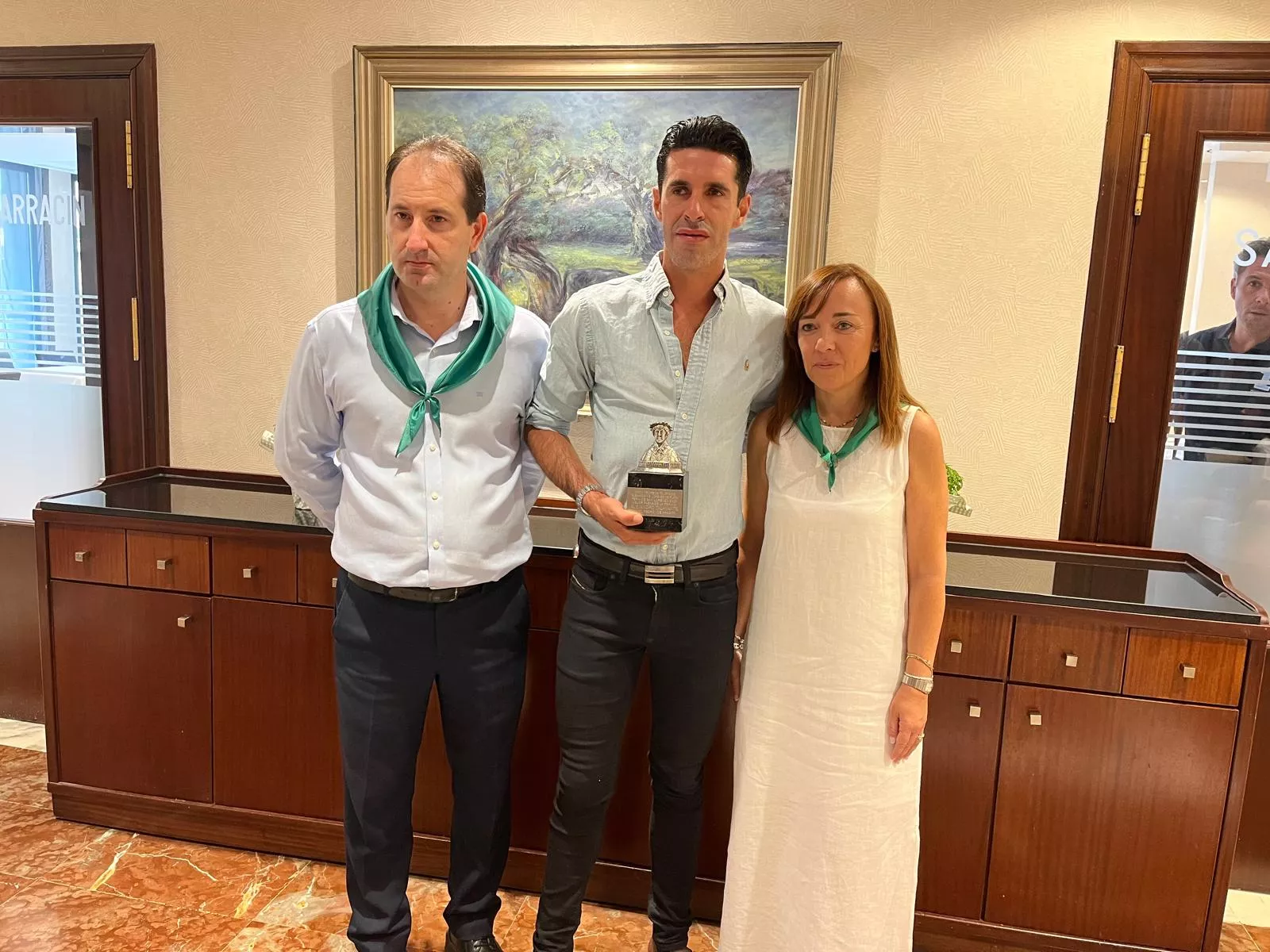 Navarro, Talavante y Allué, este martes en el Hotel Pedro I. Foto: Adrián Mora