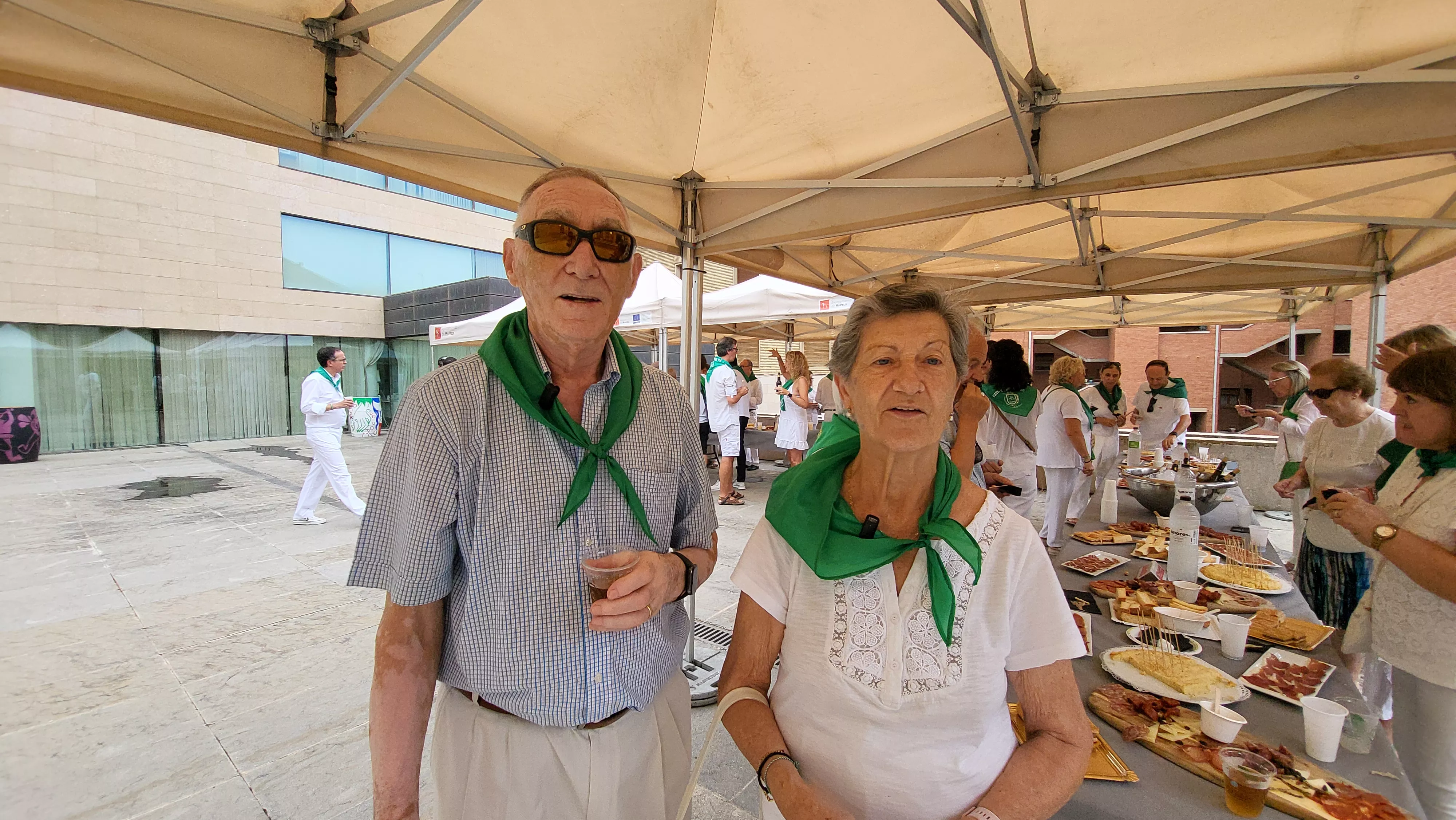 Acto de reconocimiento a los oscenses que viven en el exterior. Foto Mercedes Manterola