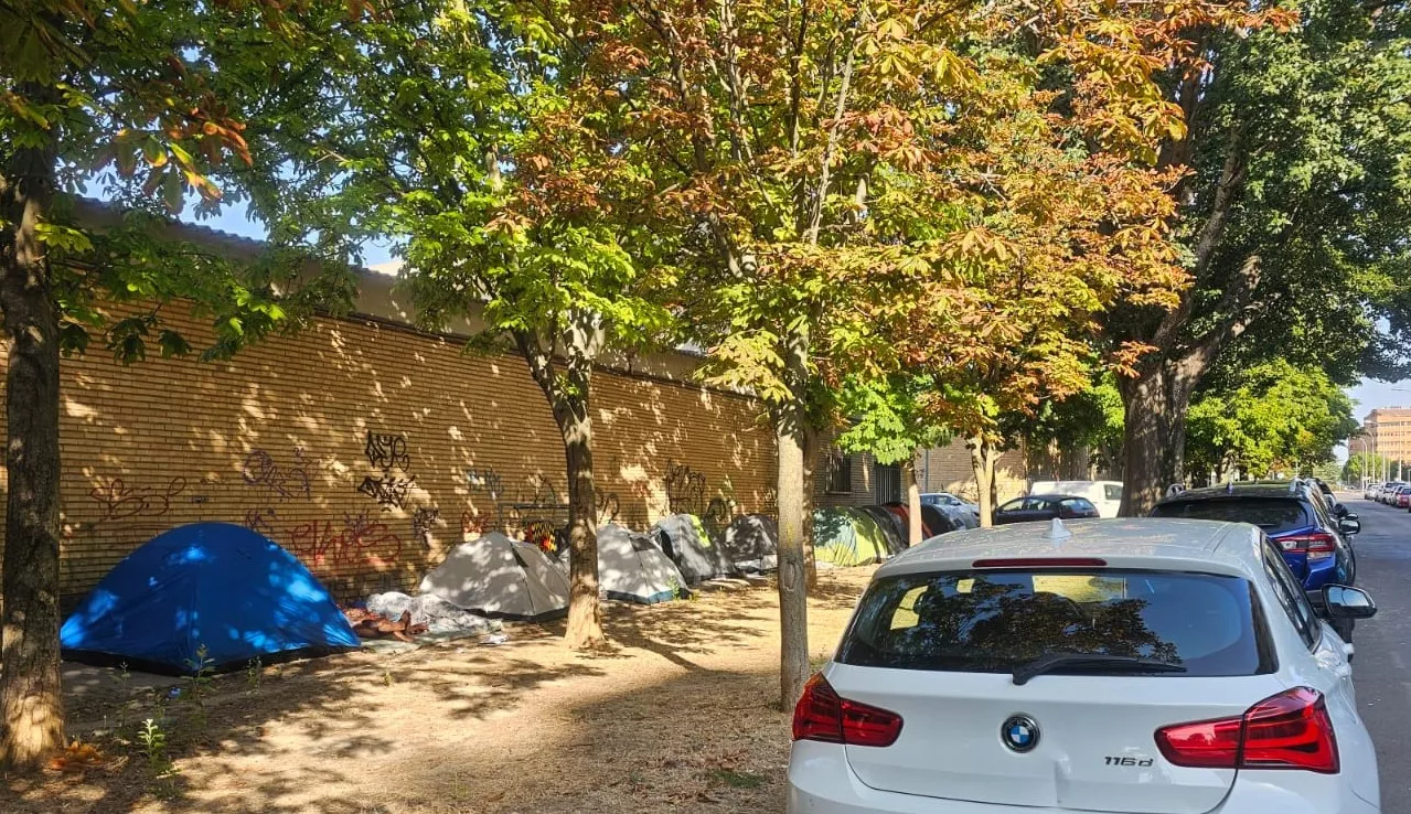 Tiendas de campaña de manteros.