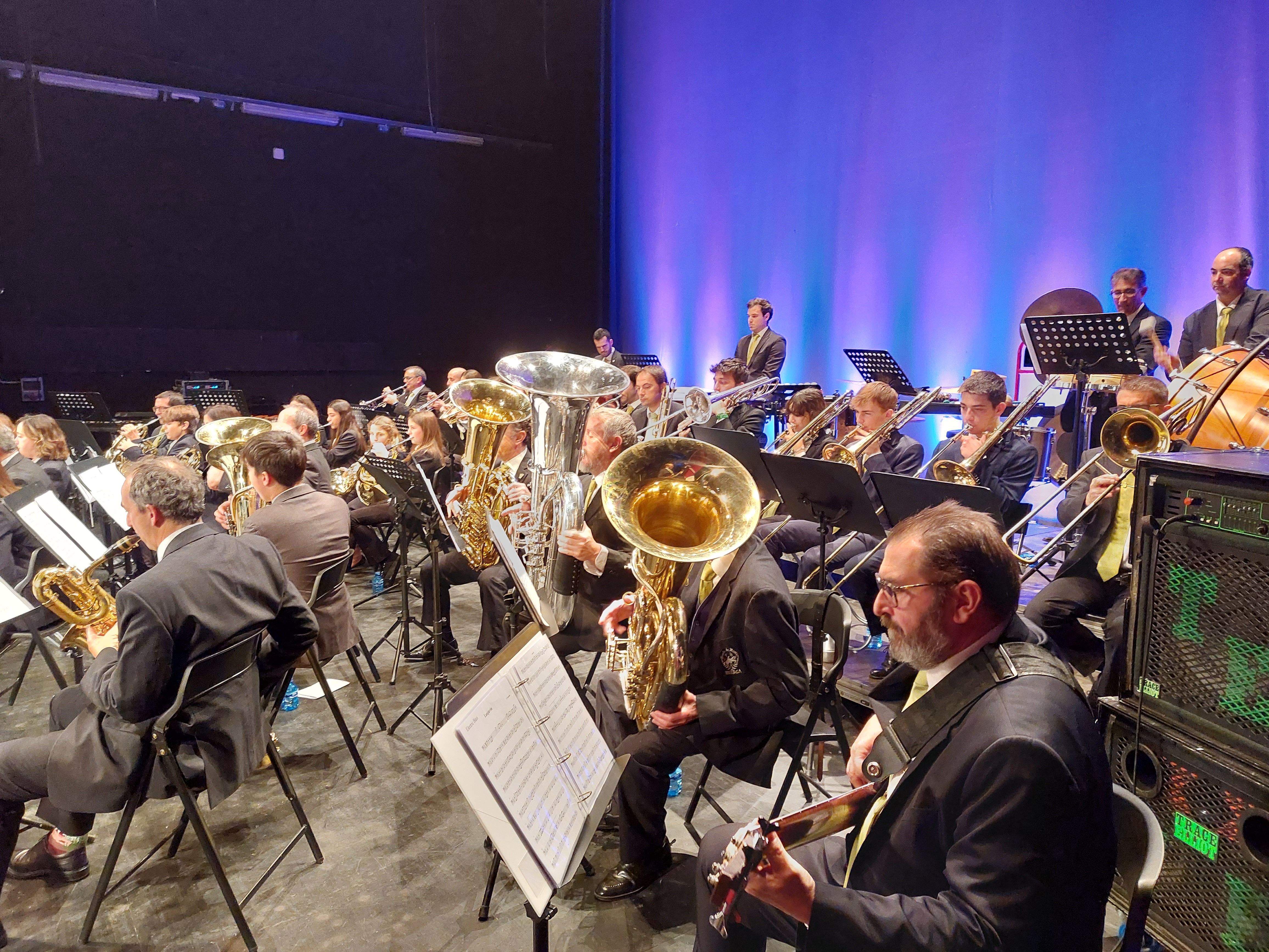 Concierto de la Banda de Música de Huesca en el Teatro Olimpia