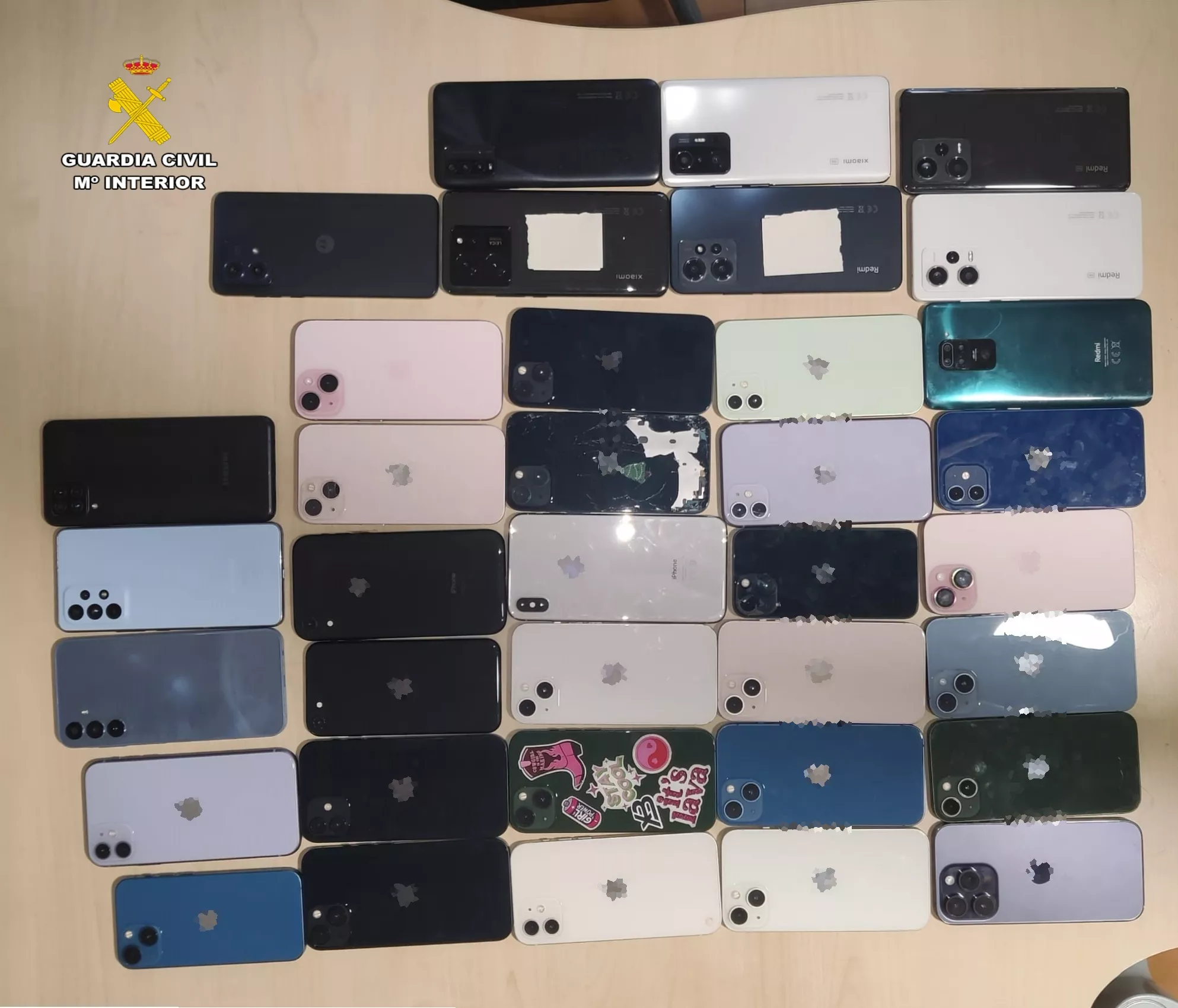 Móviles recuperados por la Guardia Civil, hurtados en las fiestas de San Lorenzo.