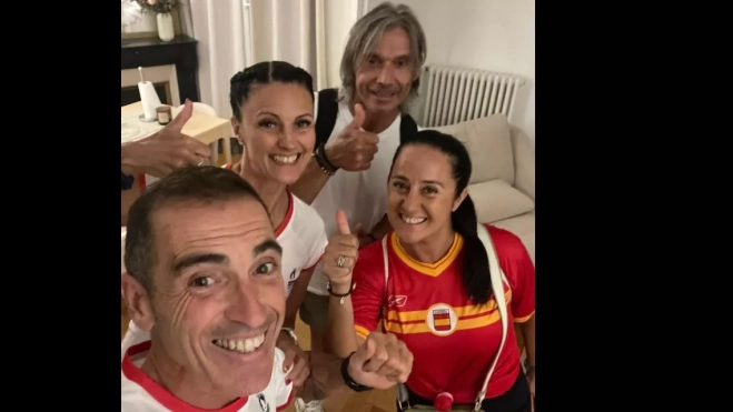 Maríajo y Roberto junto con su hermana y cuñado Marta y Juan Maríajo y Roberto junto con su hermana y cuñado Marta y Juan