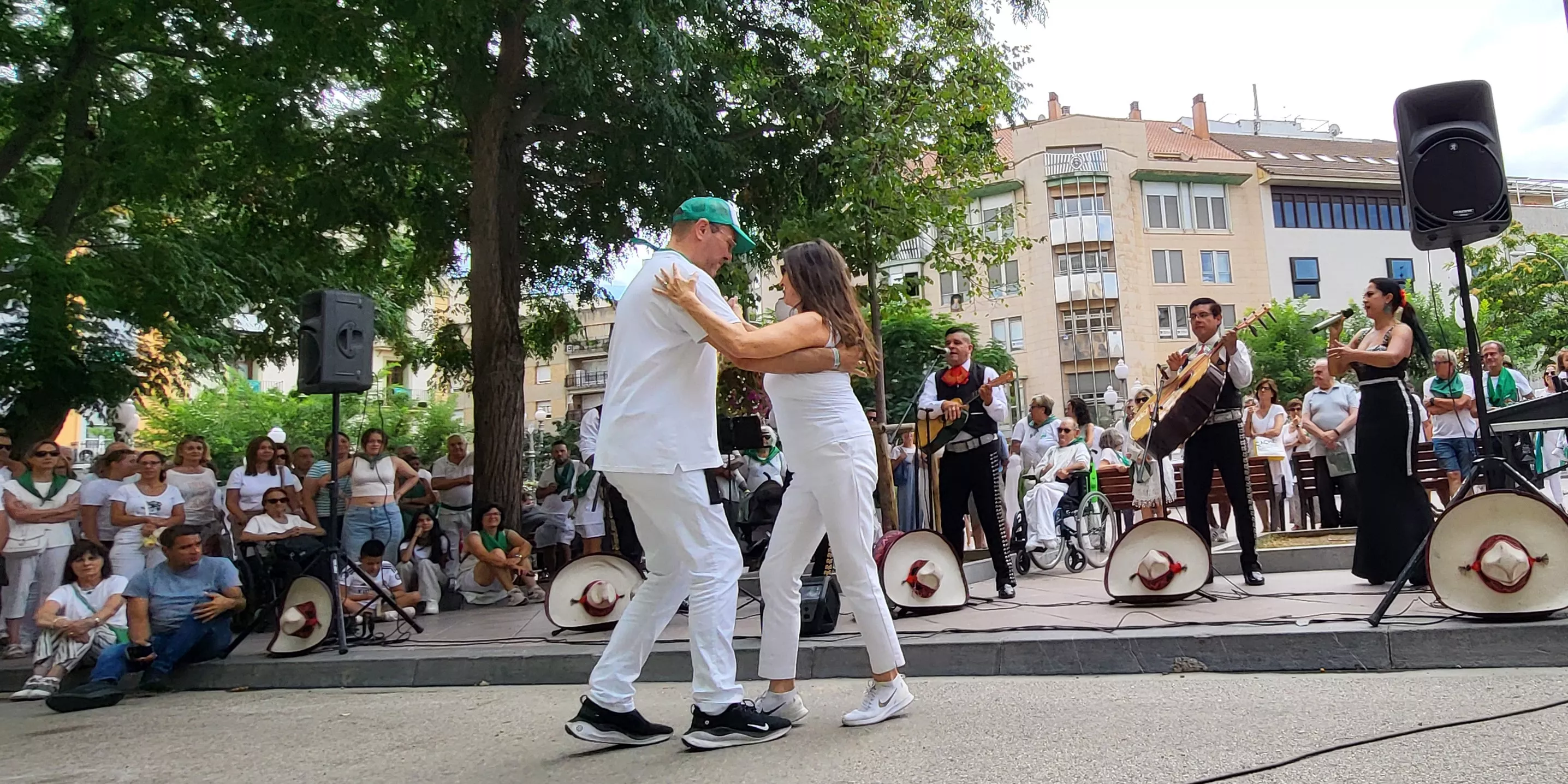 Actuación de Mariachi Acapulco en las Mañanas Peñistas de San Lorenzo. Foto Mercedes Manterola