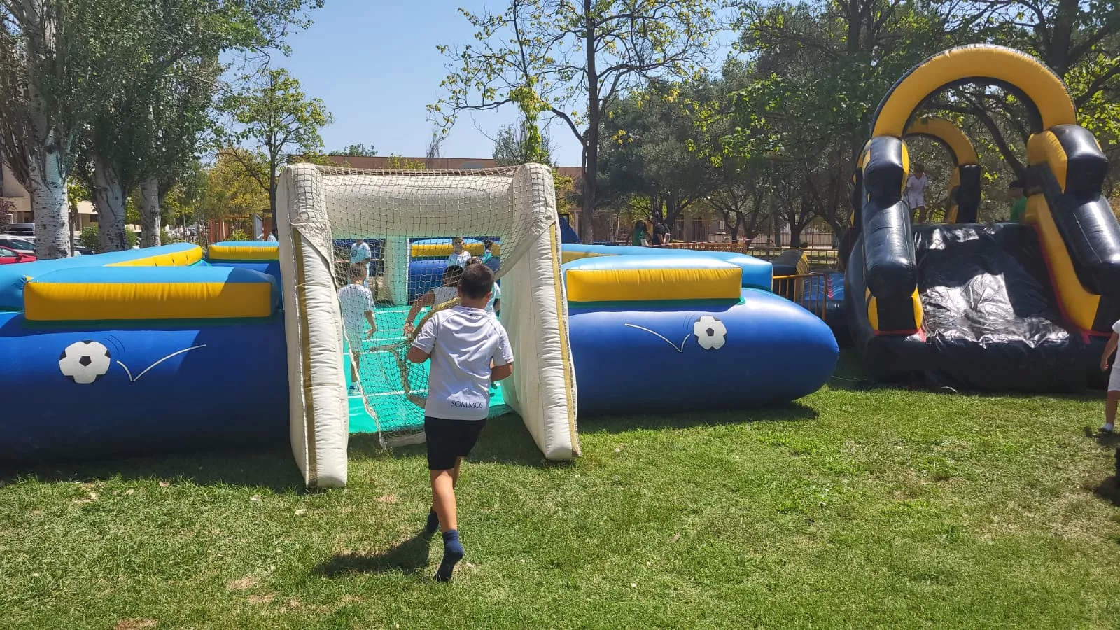 Hinchables en el Parque de los Olivos de Huesca