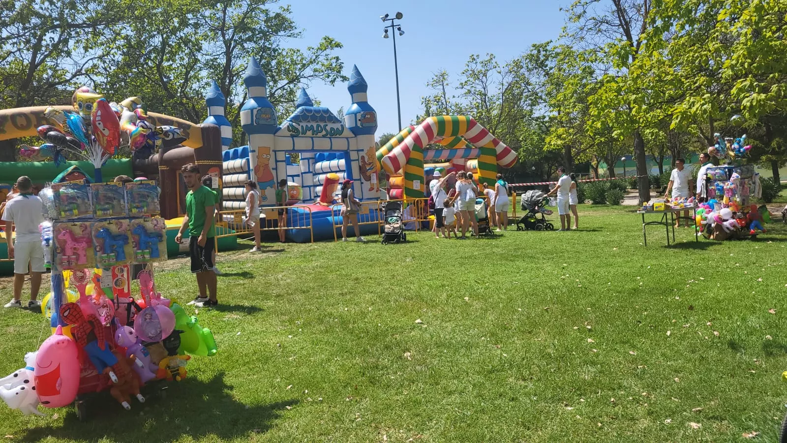 Hinchables en el Parque de los Olivos de Huesca