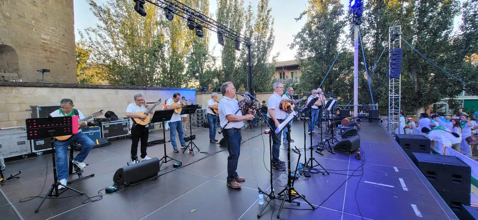 La Ronda de Boltaña en la plaza General Alsina. Foto: Mercedes Manterola