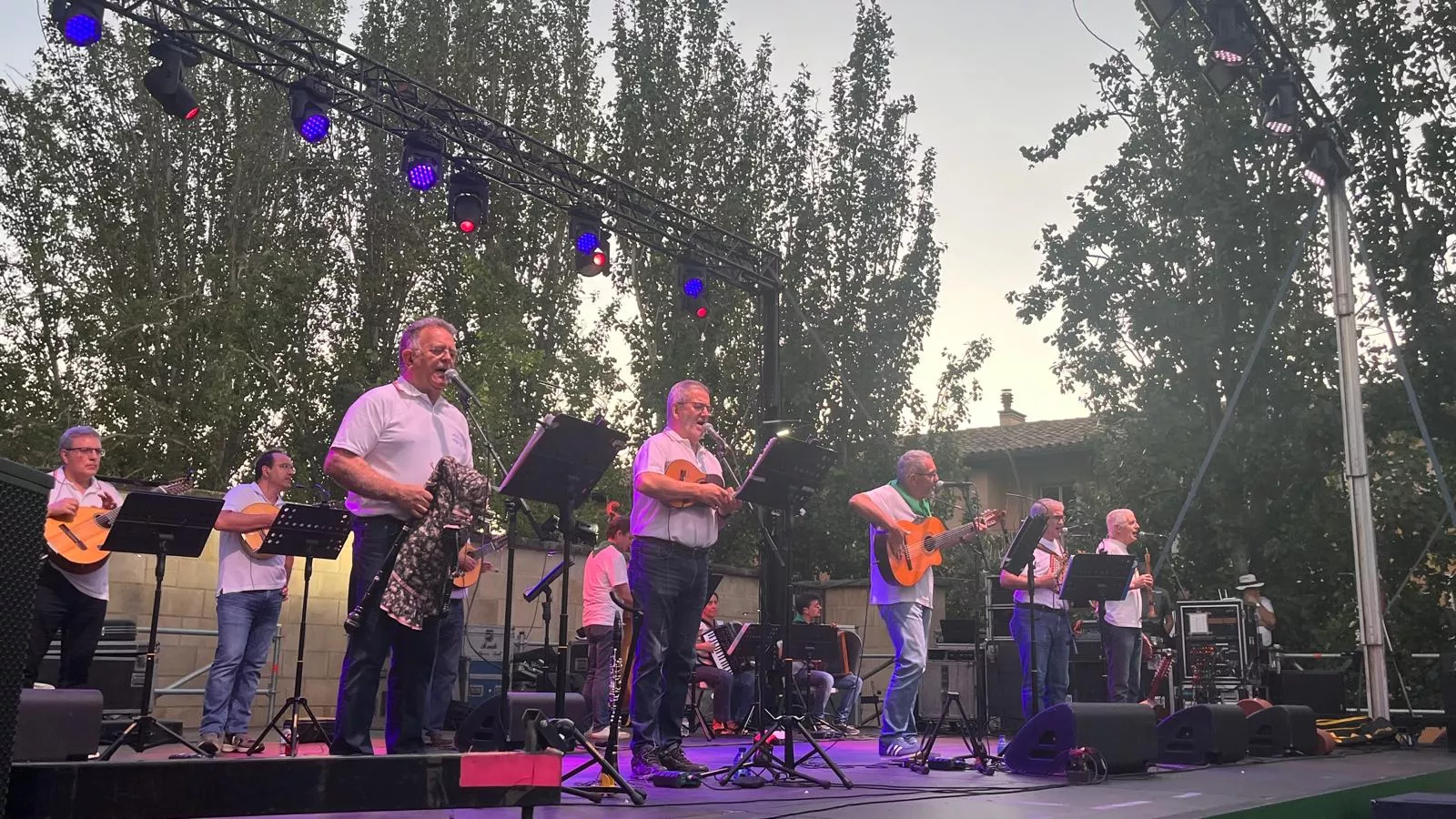 La Ronda de Boltaña en la plaza General Alsina. Foto: Mercedes Manterola