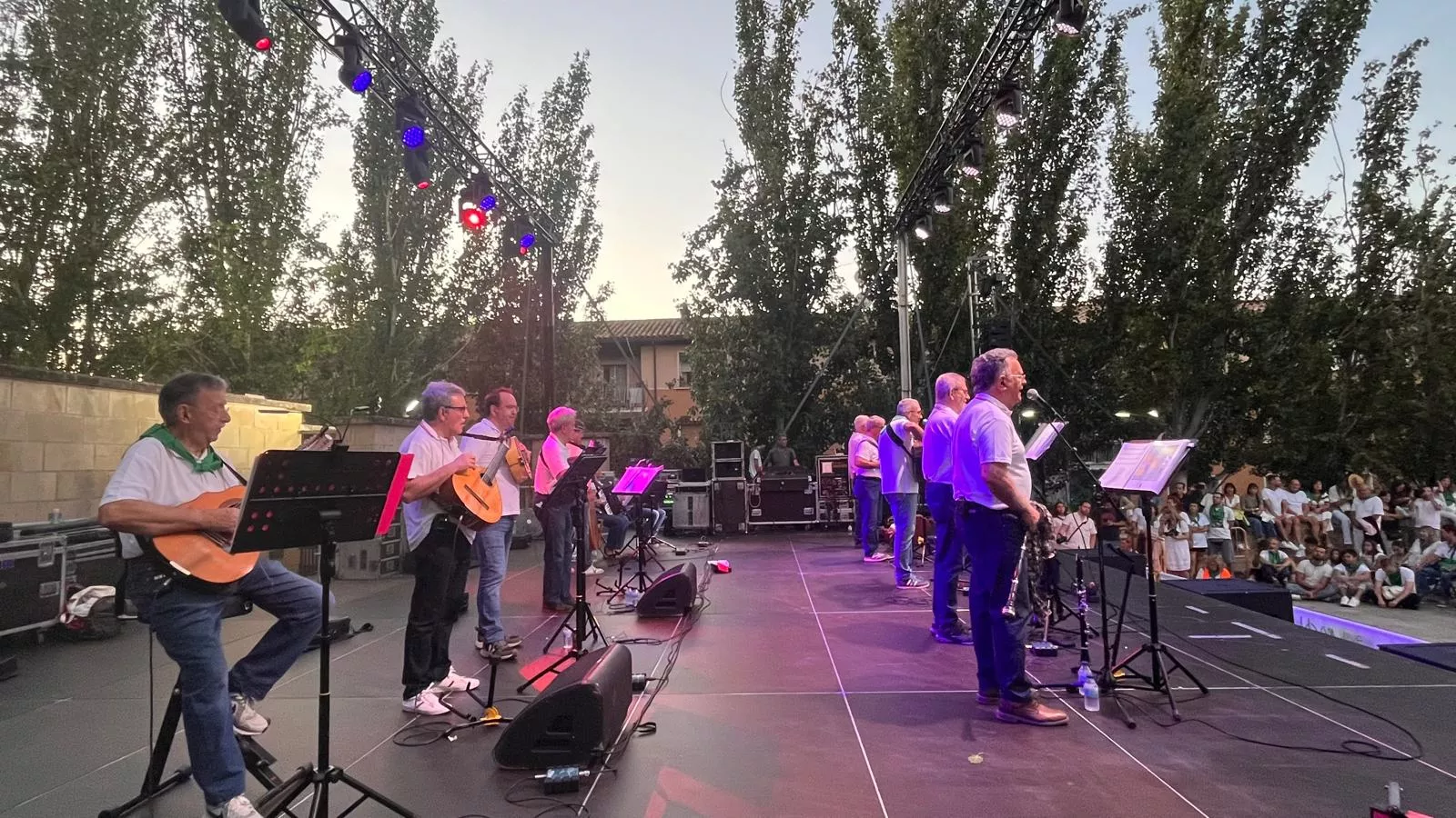 La Ronda de Boltaña en la plaza General Alsina. Foto: Mercedes Manterola