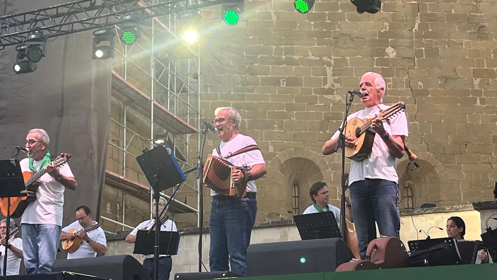 La Ronda de Boltaña en la plaza General Alsina. Foto: Mercedes Manterola