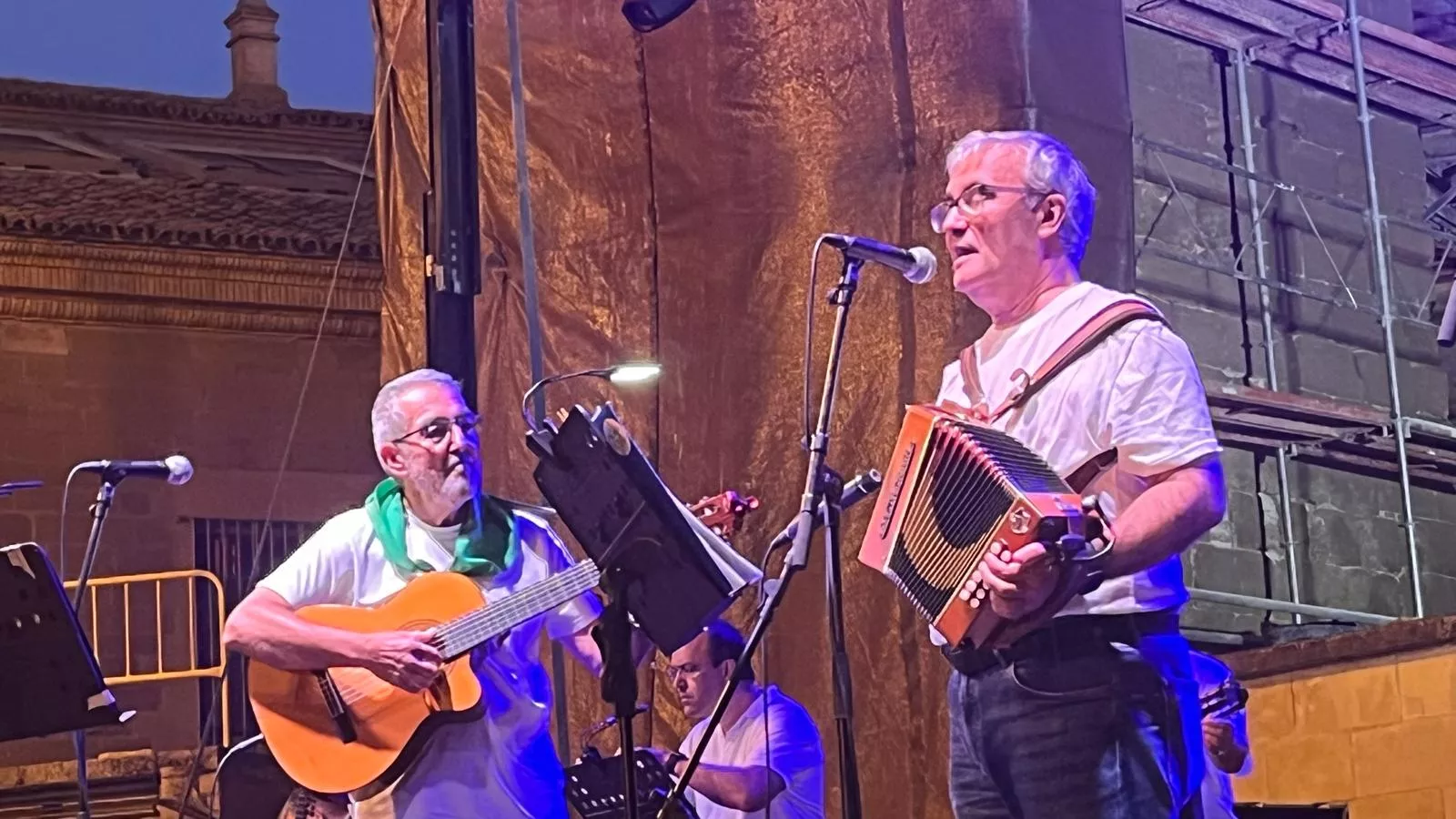 La Ronda de Boltaña en la plaza General Alsina. Foto: Mercedes Manterola