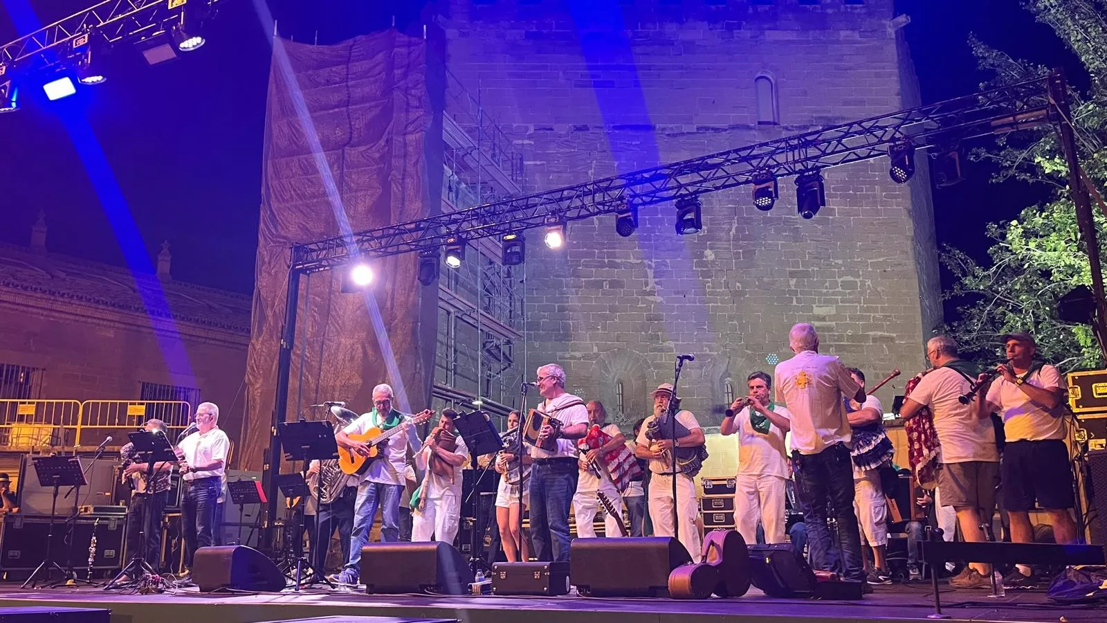 La Ronda de Boltaña en la plaza General Alsina. Foto: Mercedes Manterola