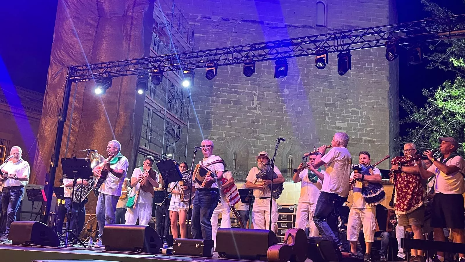 La Ronda de Boltaña en la plaza General Alsina. Foto: Mercedes Manterola