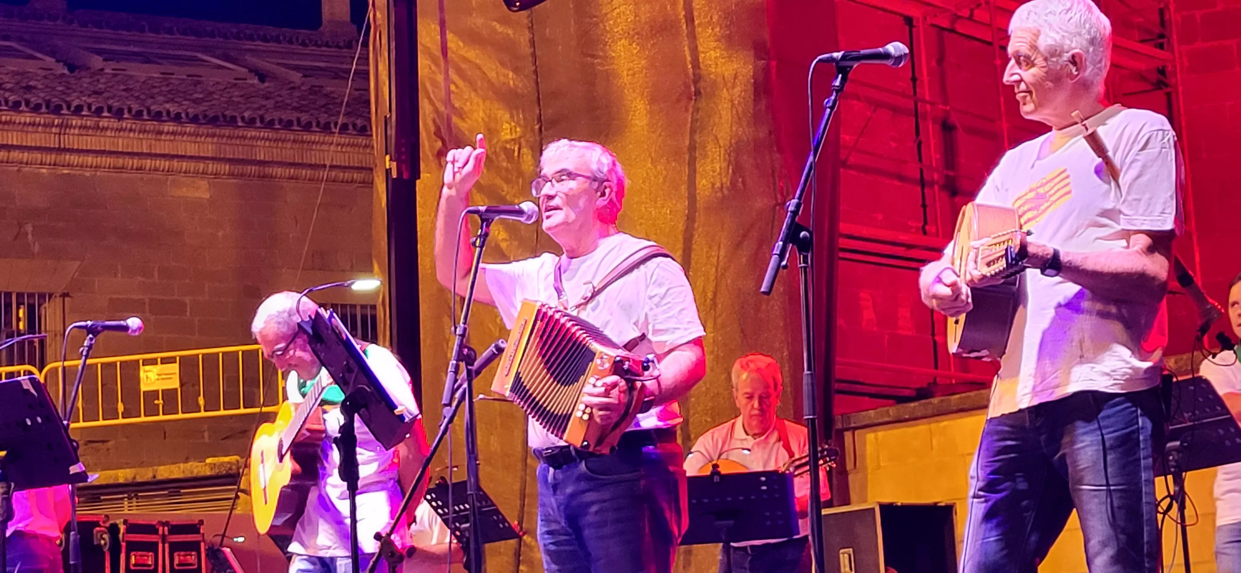 La Ronda de Boltaña en la plaza General Alsina. Foto: Mercedes Manterola