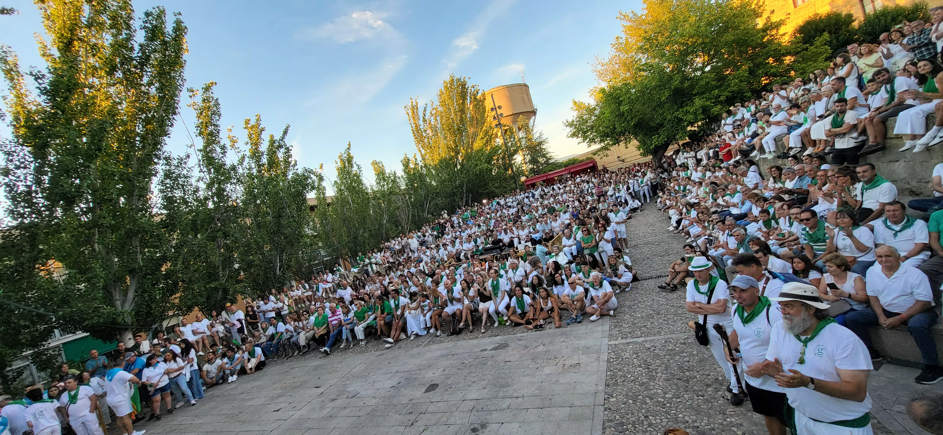 La Ronda de Boltaña en la plaza General Alsina. Foto: Mercedes Manterola
