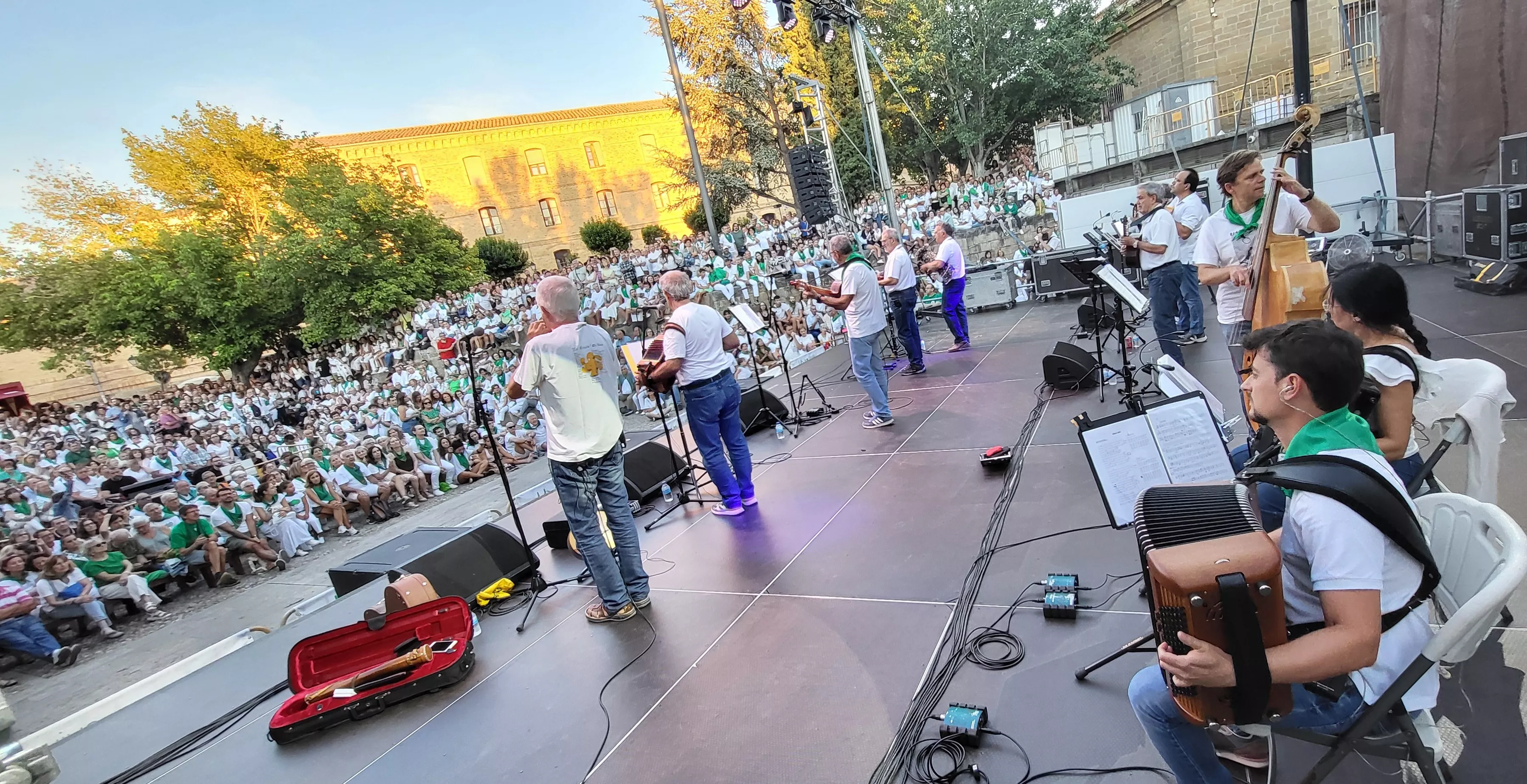 La Ronda de Boltaña en la plaza General Alsina. Foto: Mercedes Manterola