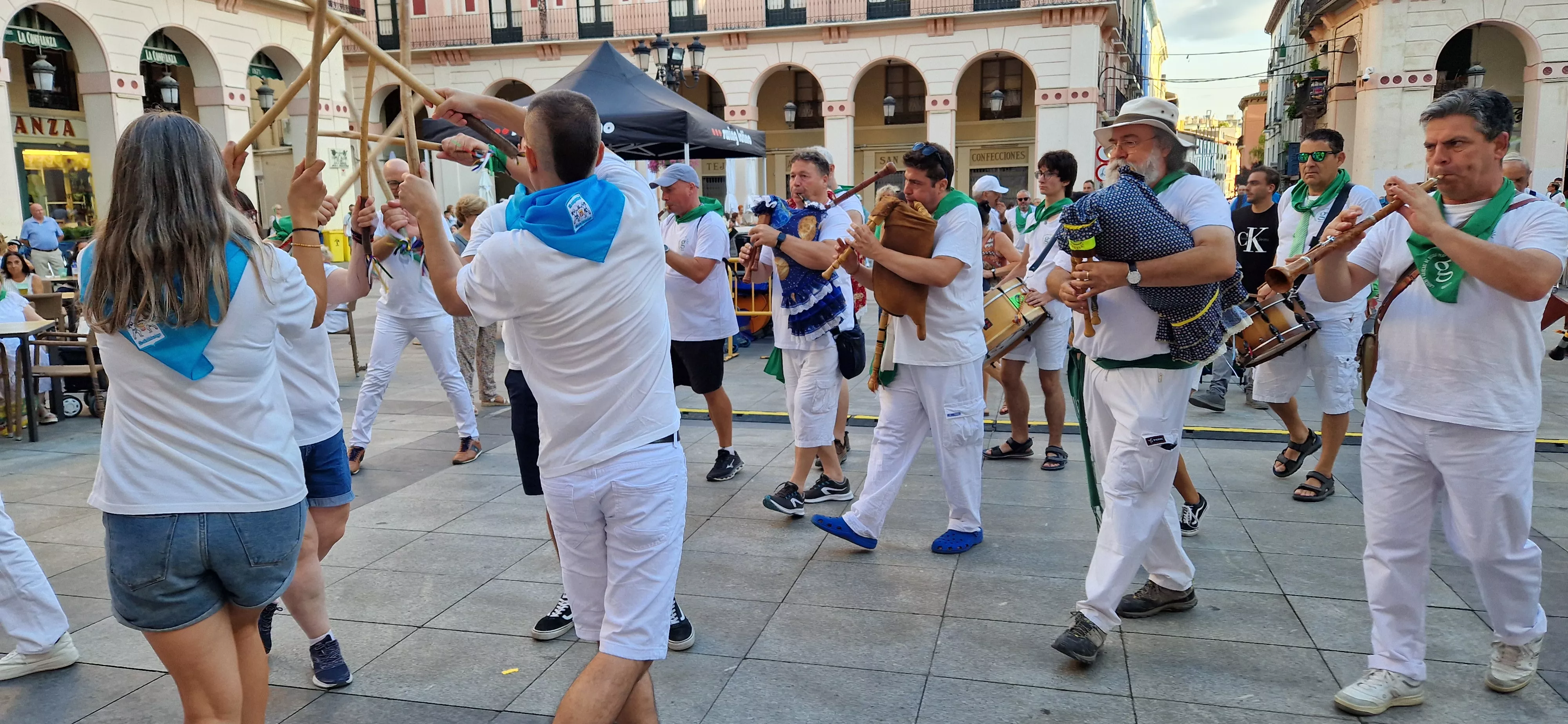 Trobada de Gaiteros de Aragón y de Gaiters de Tierra Plana. Foto Myriam Martínez