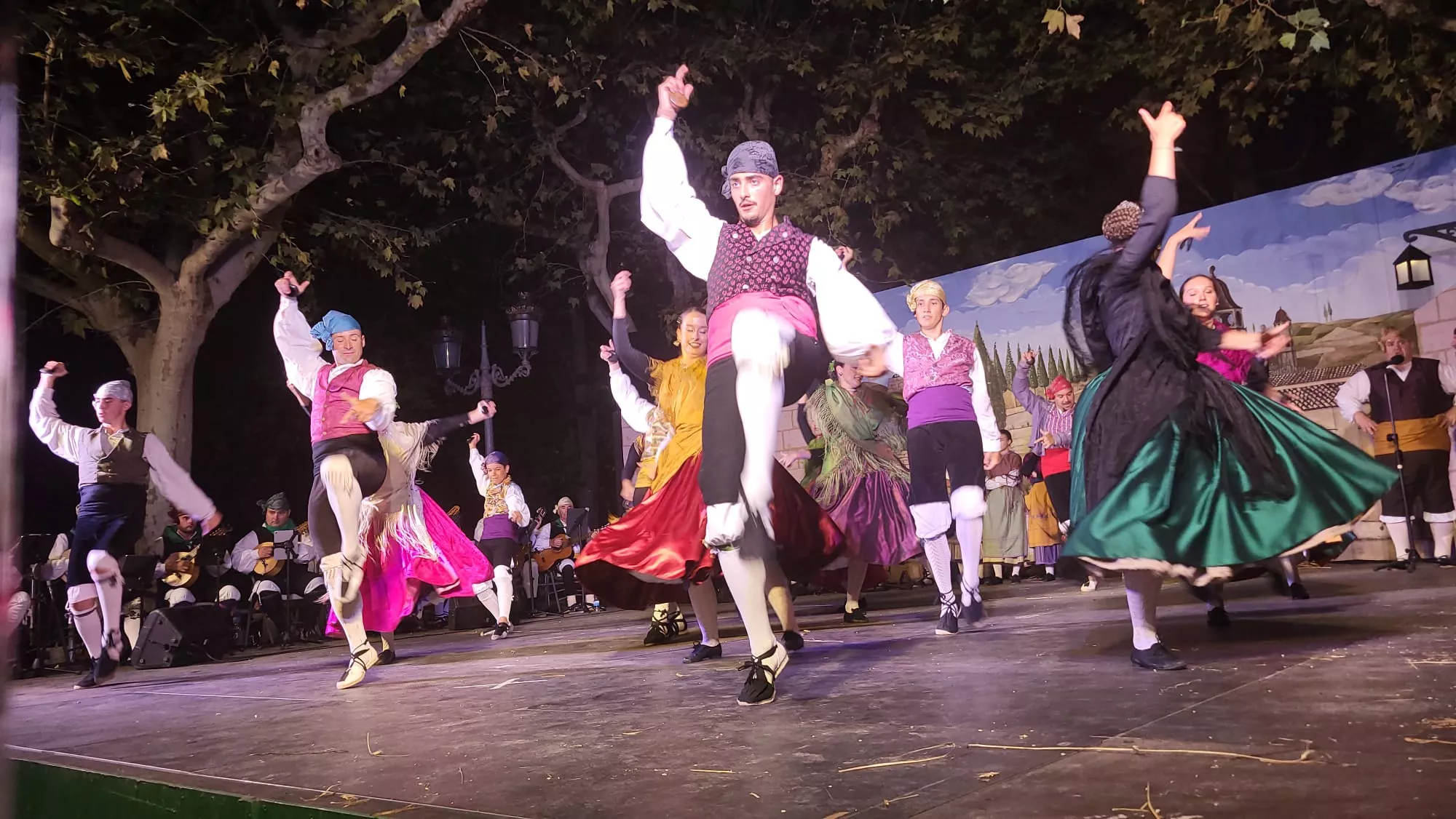 Elenco Aragonés en el Parque Miguel Servet de Huesca