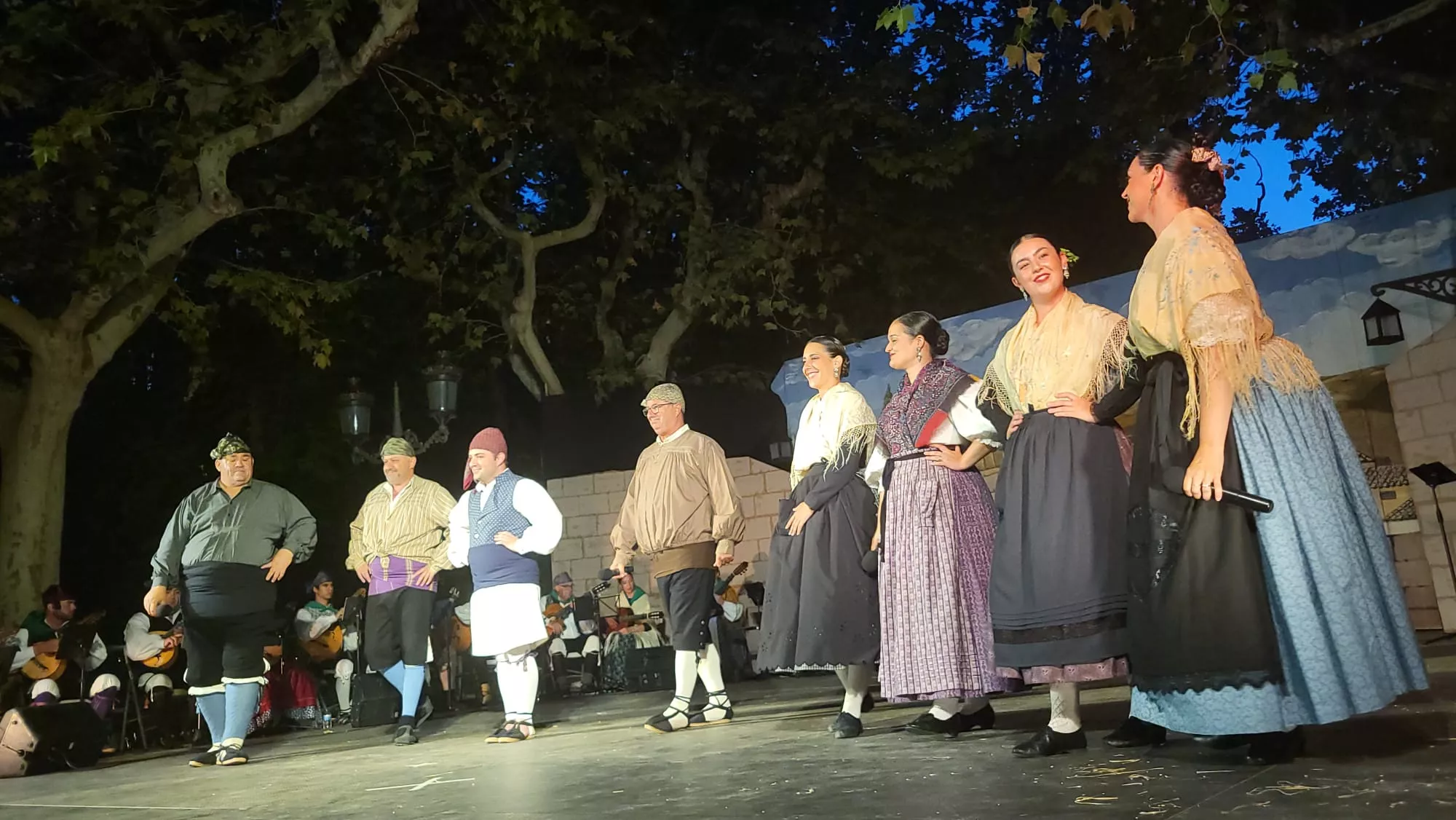 Elenco Aragonés en el Parque Miguel Servet de Huesca