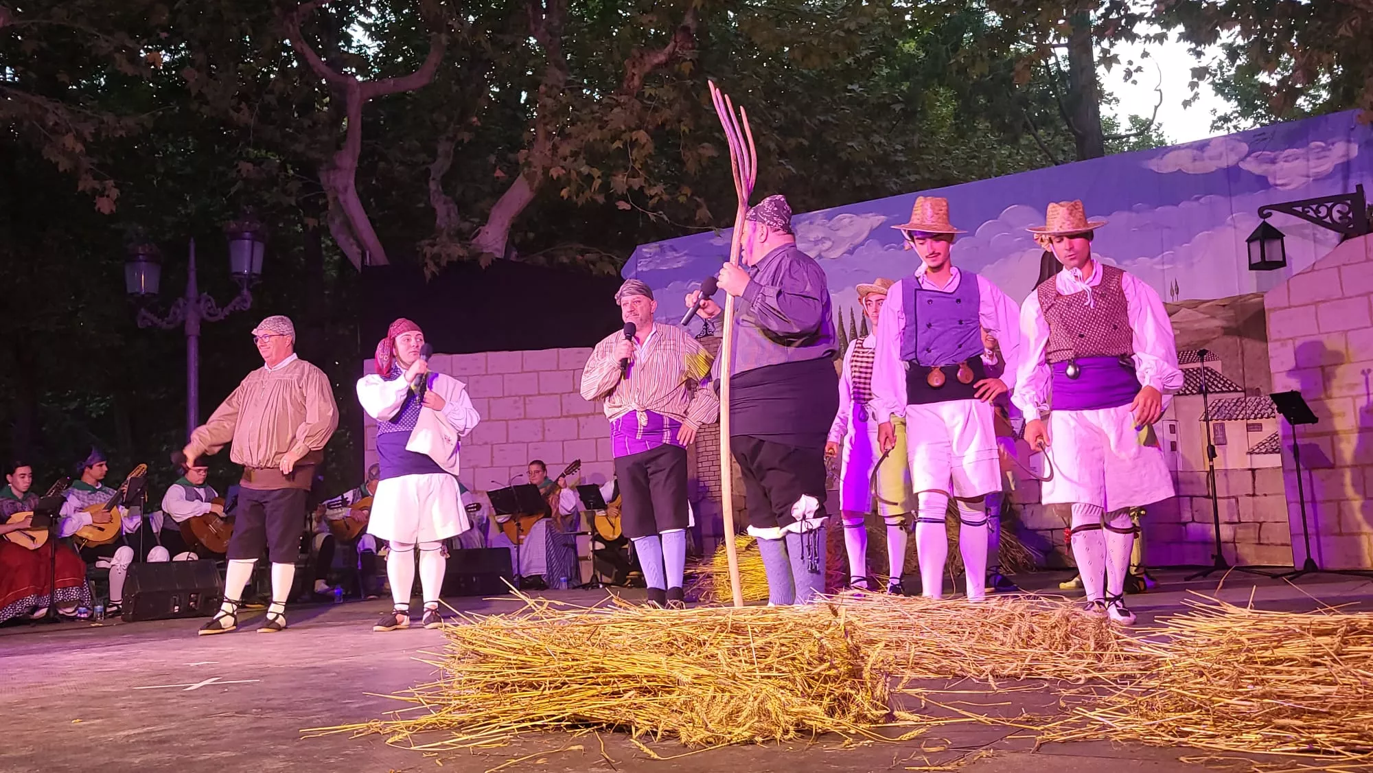 Elenco Aragonés en el Parque Miguel Servet de Huesca
