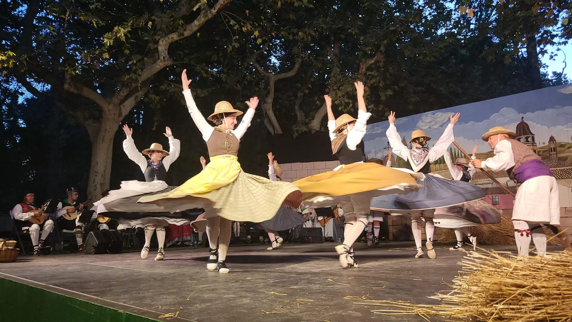 Elenco Aragonés en el Parque Miguel Servet de Huesca